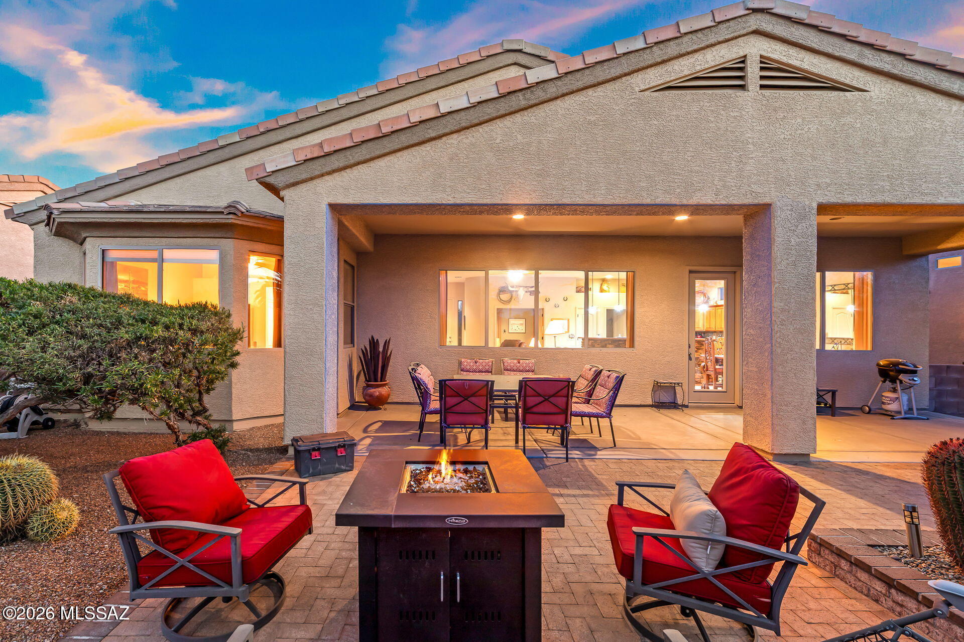 852 W Mountain Stone Drive