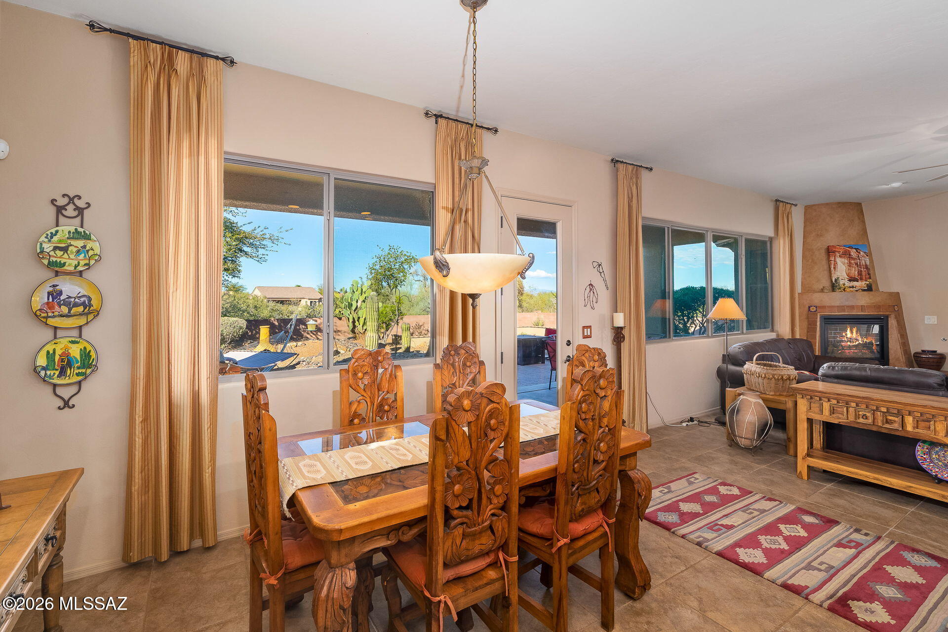 852 W Mountain Stone Drive