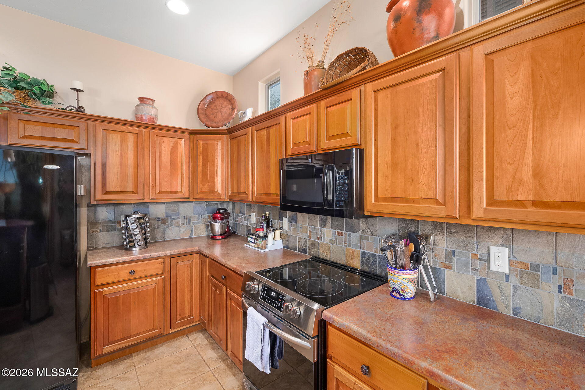 852 W Mountain Stone Drive