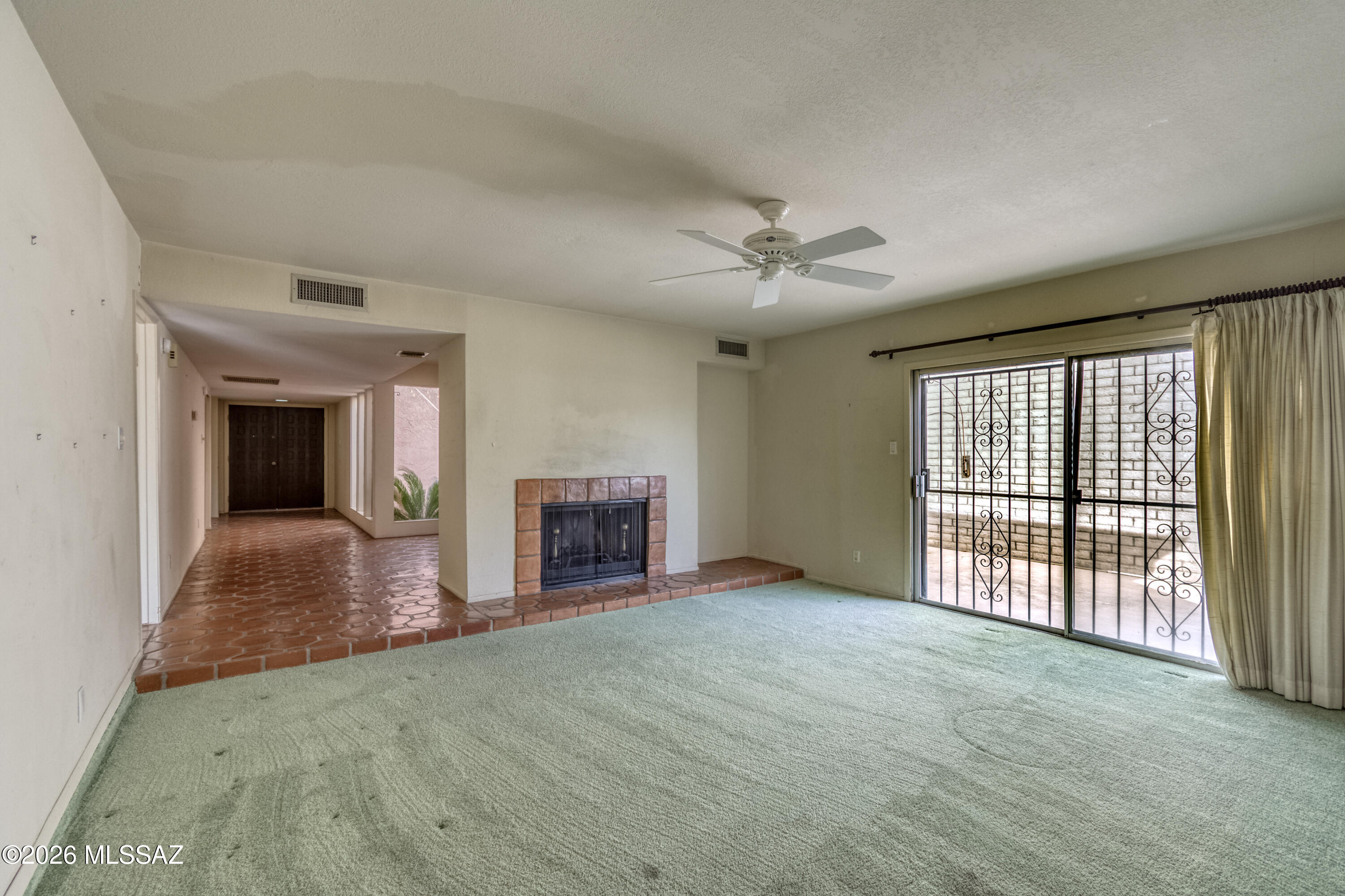5922 N Placita Del Conde