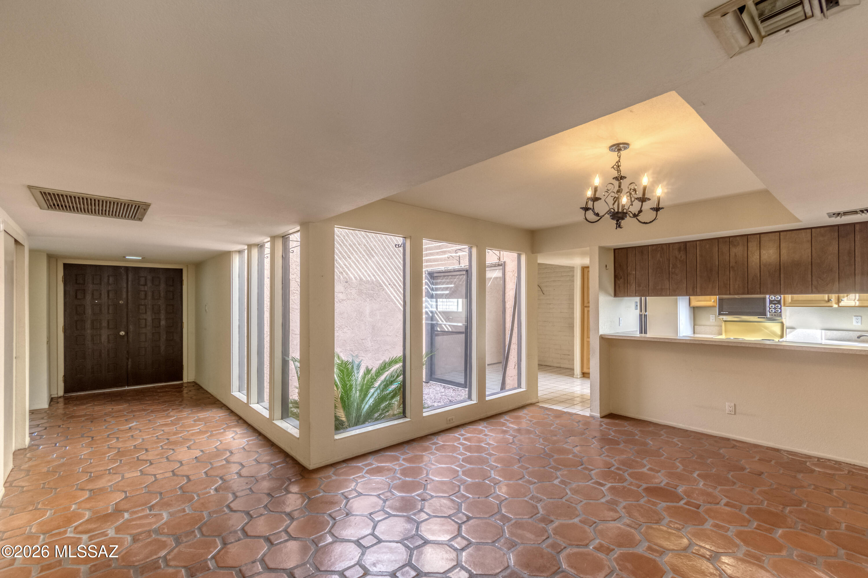 5922 N Placita Del Conde