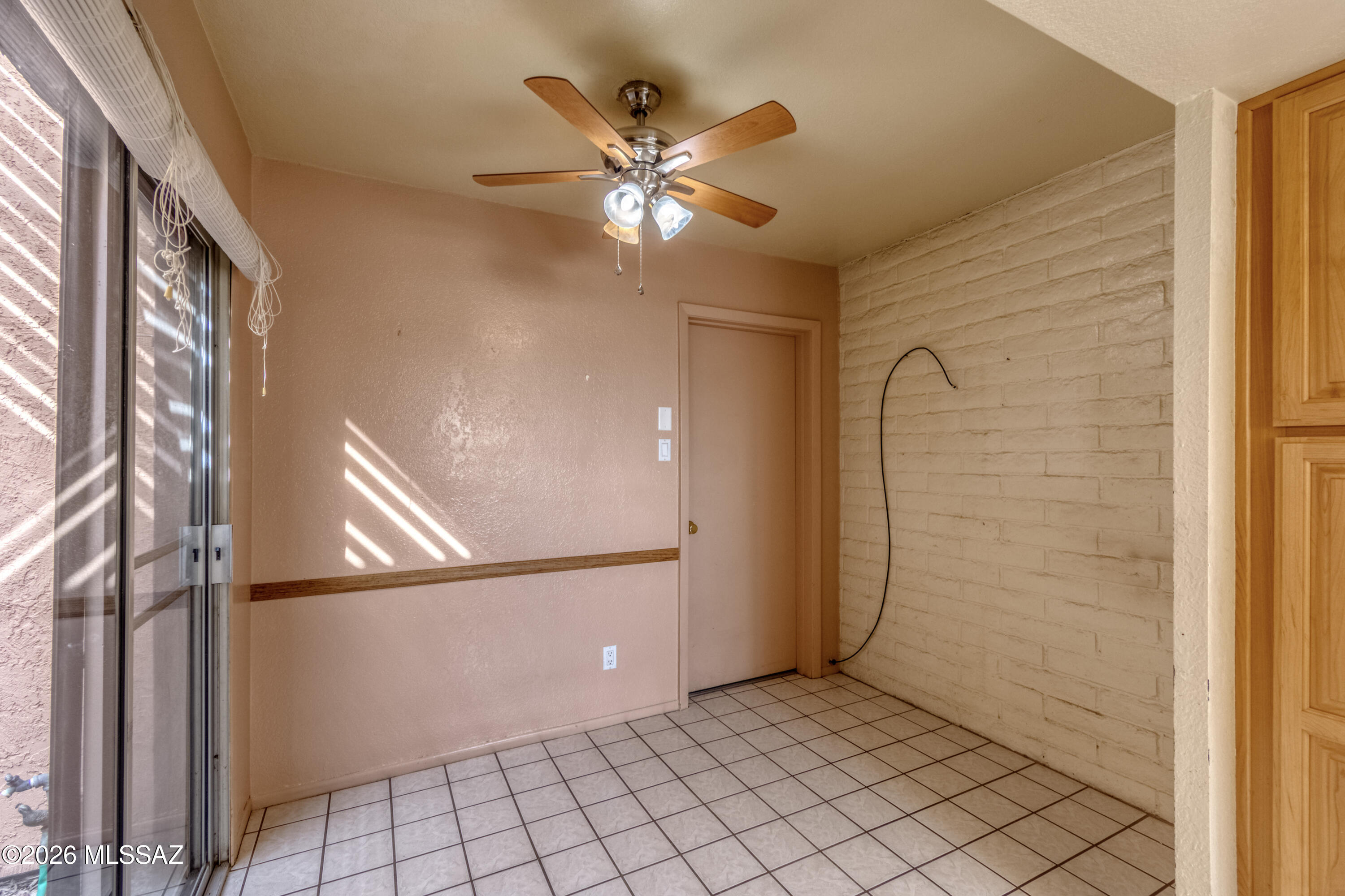 5922 N Placita Del Conde