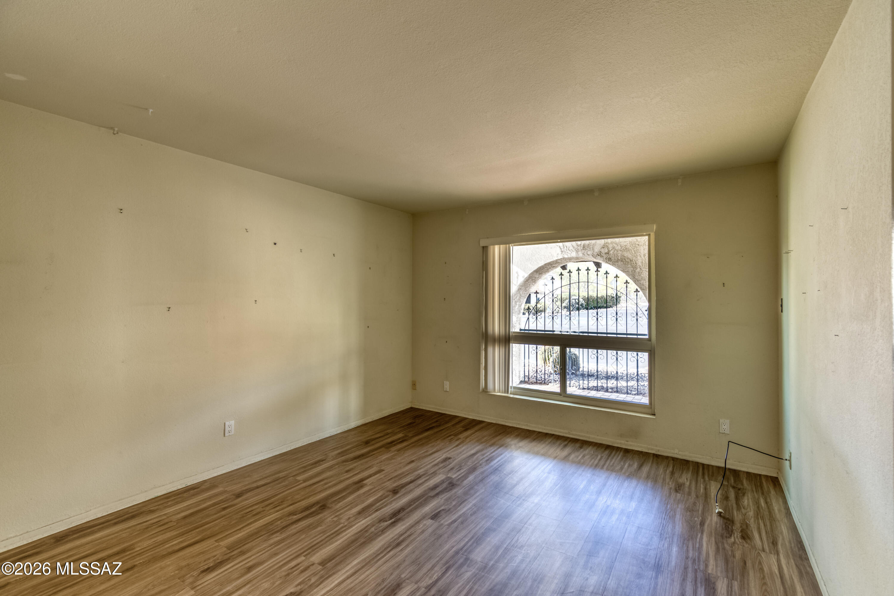 5922 N Placita Del Conde