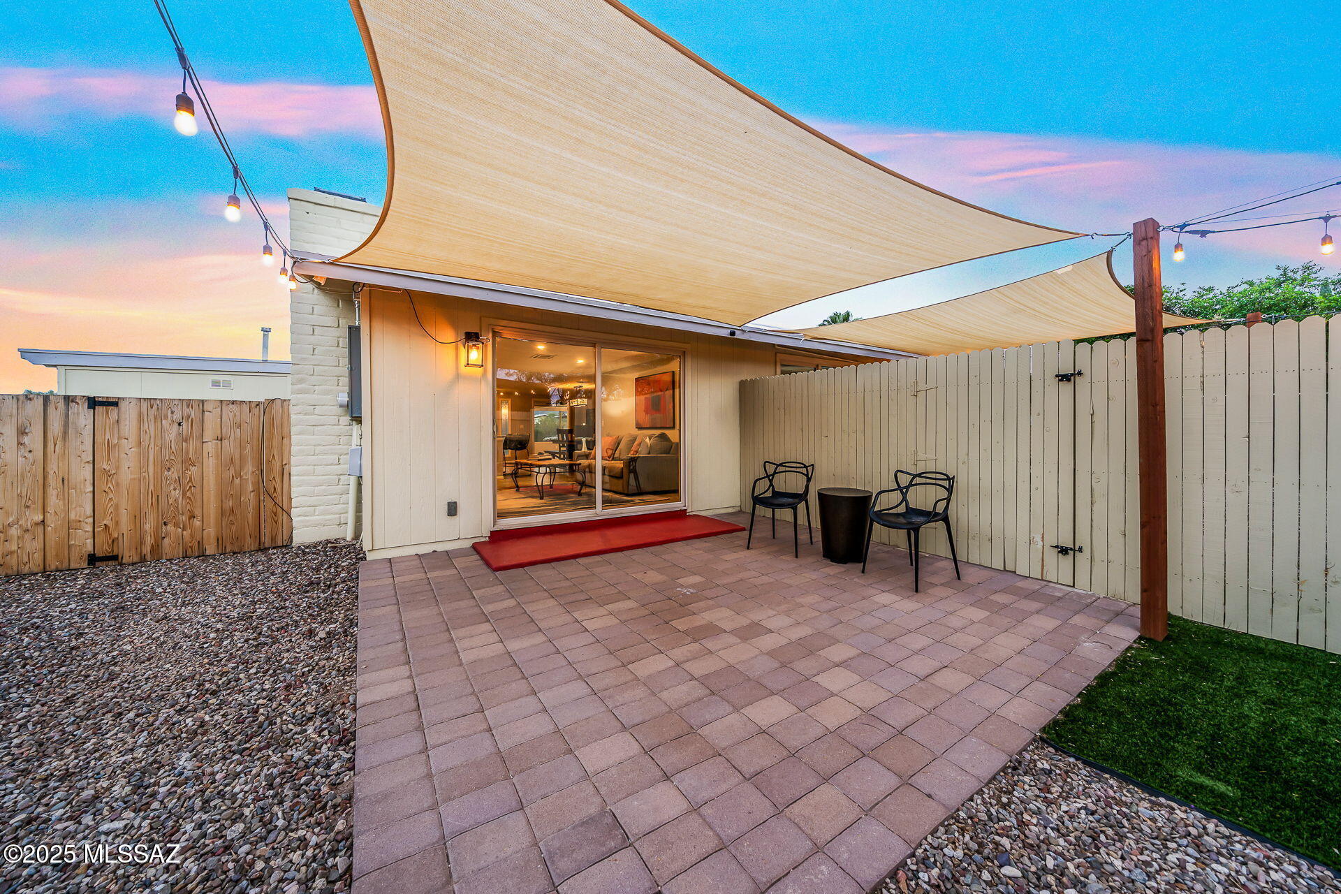 525 N Bonanza Avenue