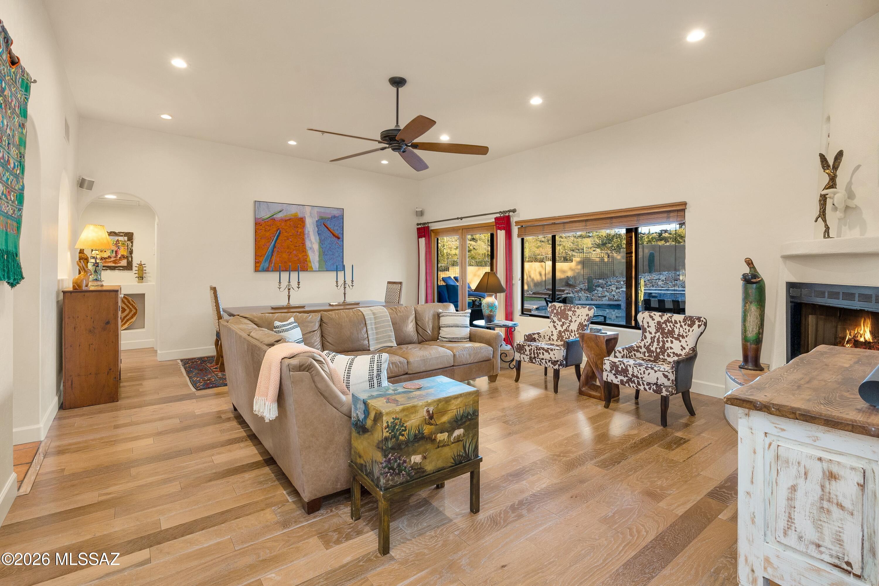 4595 N Paseo Del Sueno