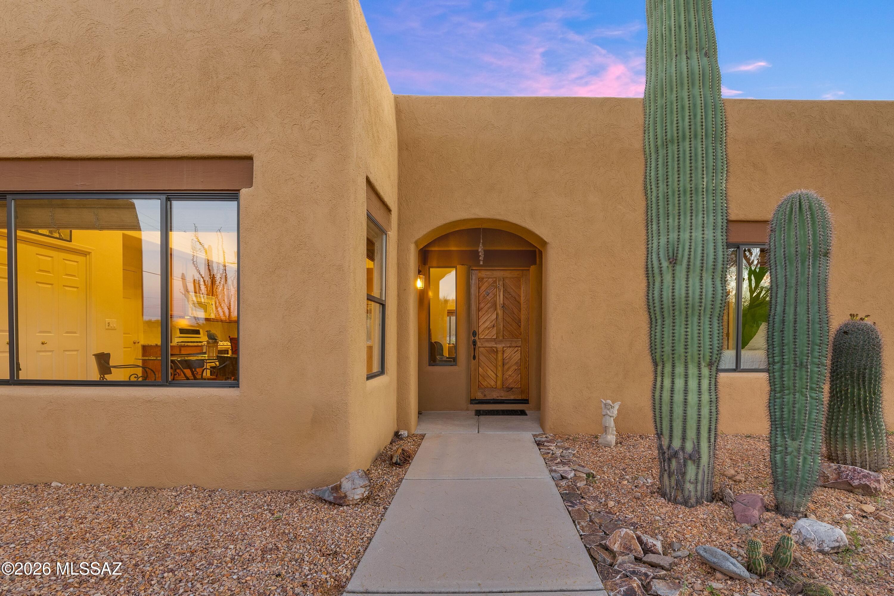 4595 N Paseo Del Sueno
