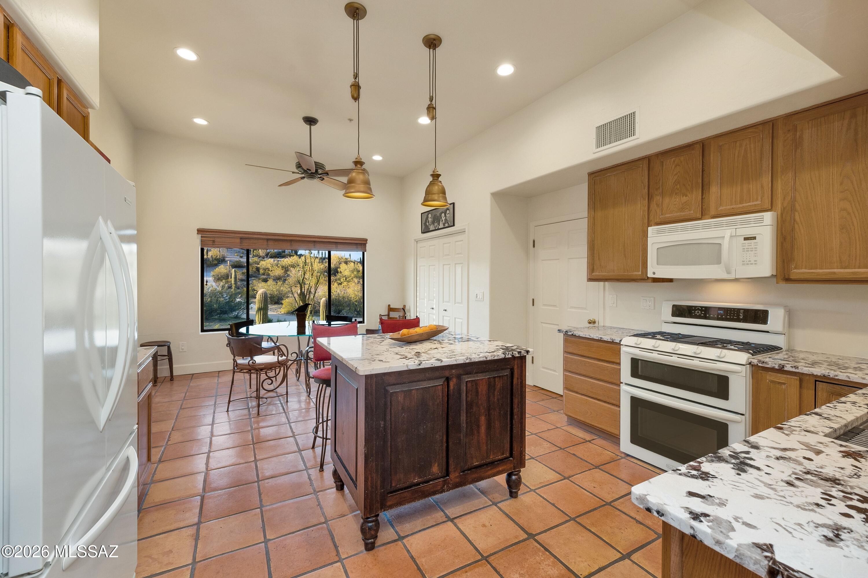 4595 N Paseo Del Sueno