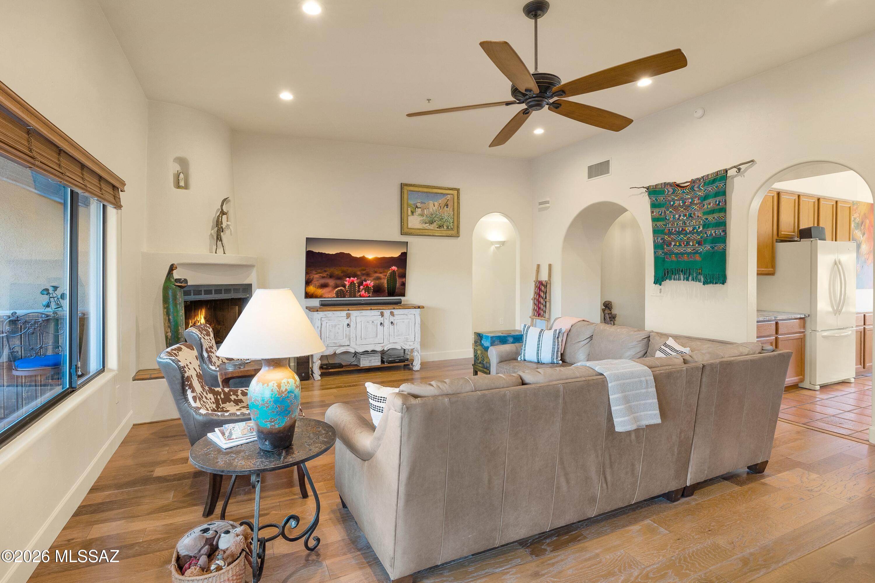 4595 N Paseo Del Sueno