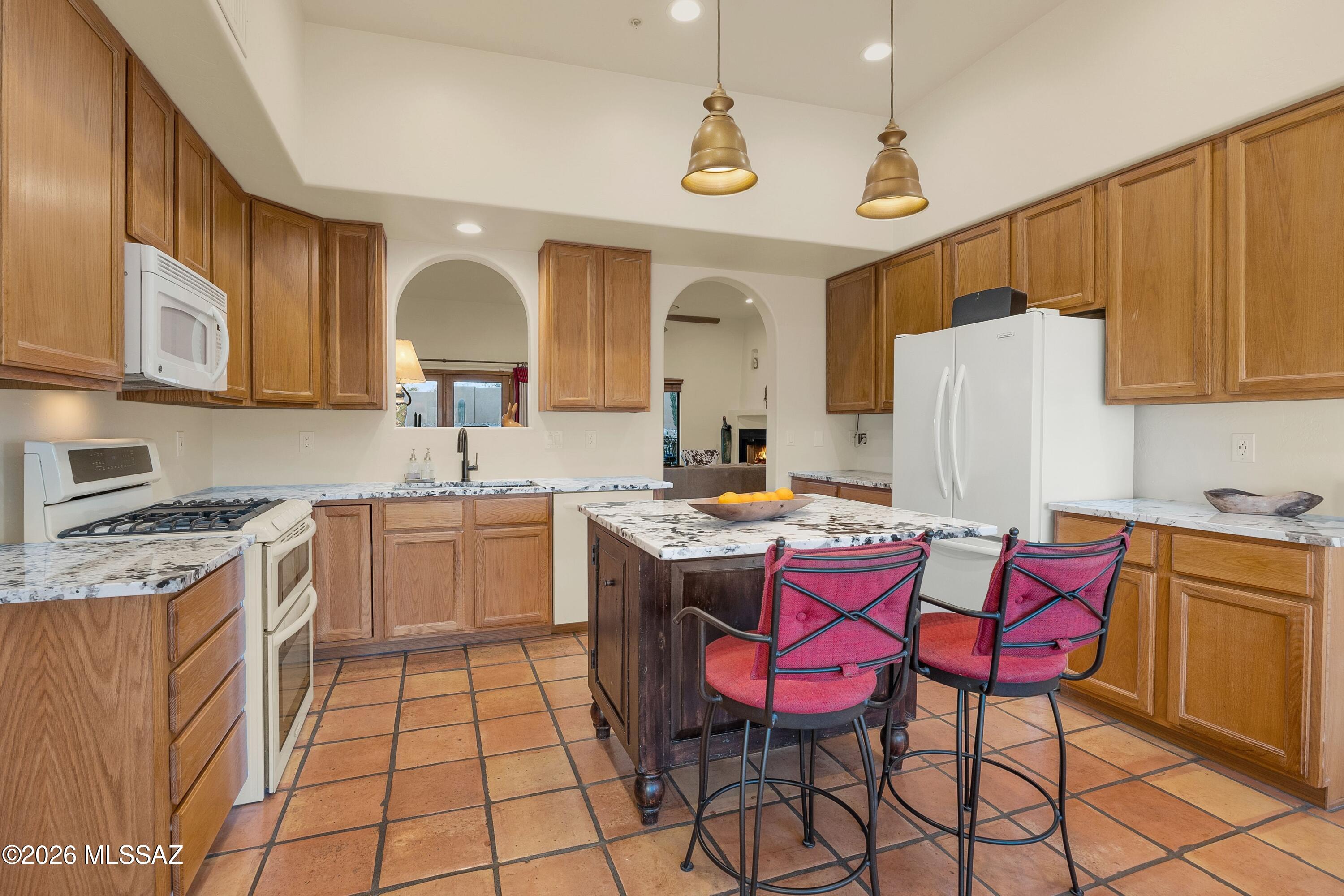 4595 N Paseo Del Sueno