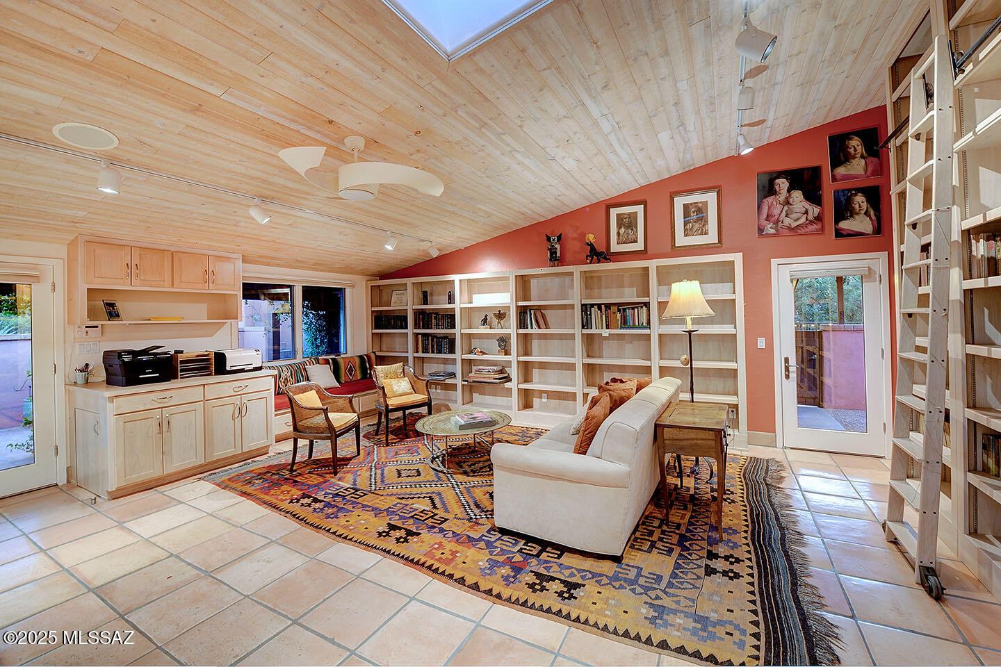 2850 N Santa Ynez Place