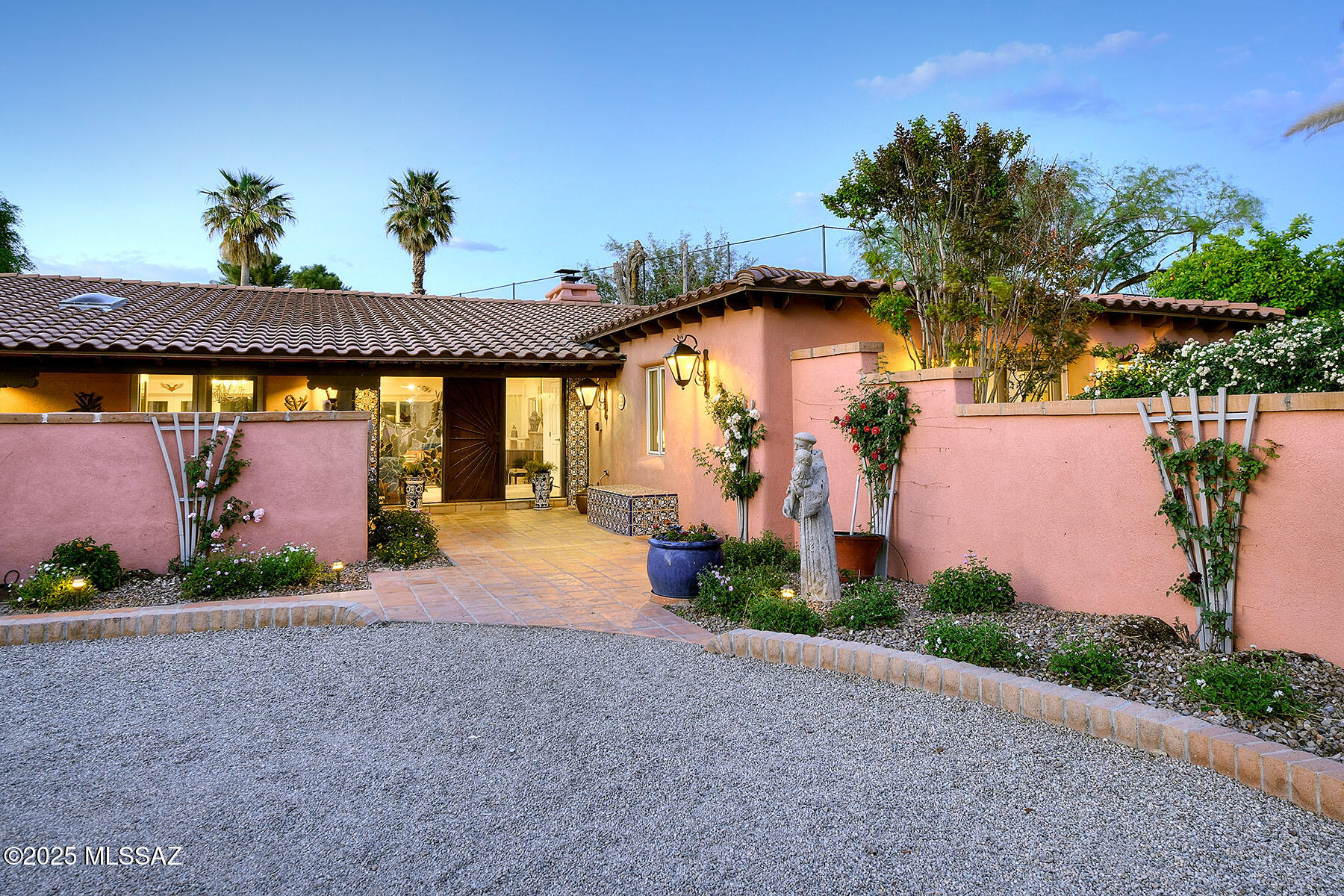 2850 N Santa Ynez Place