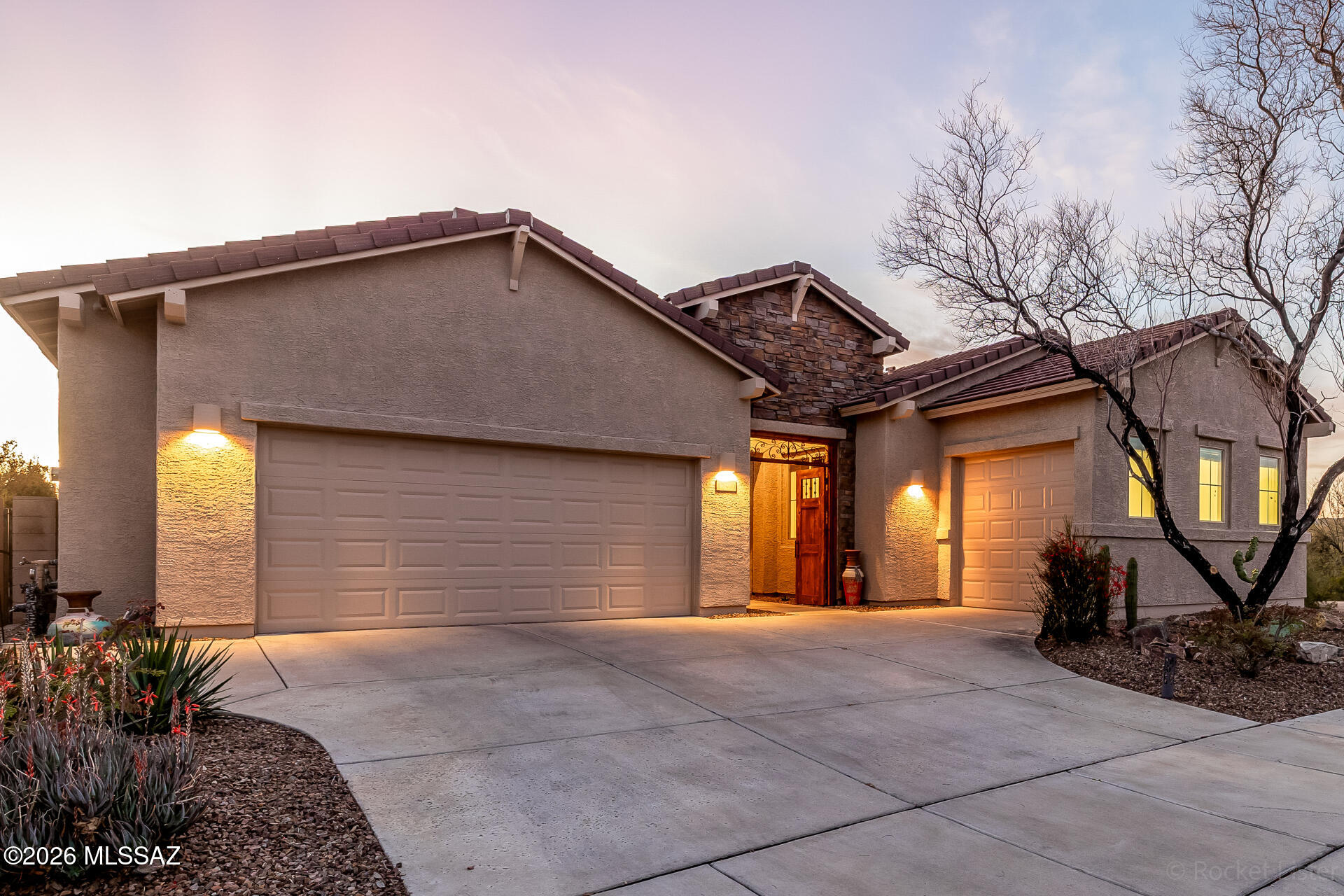 12599 N SUNRISE SHADOW Drive