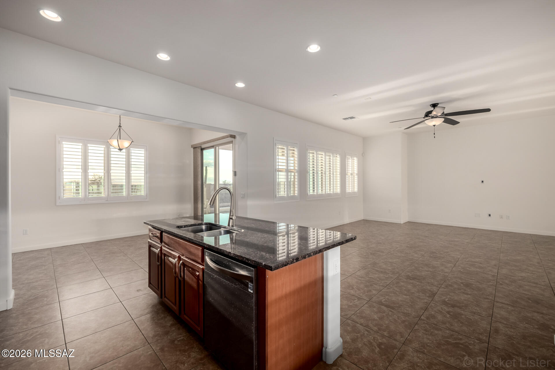 12599 N SUNRISE SHADOW Drive