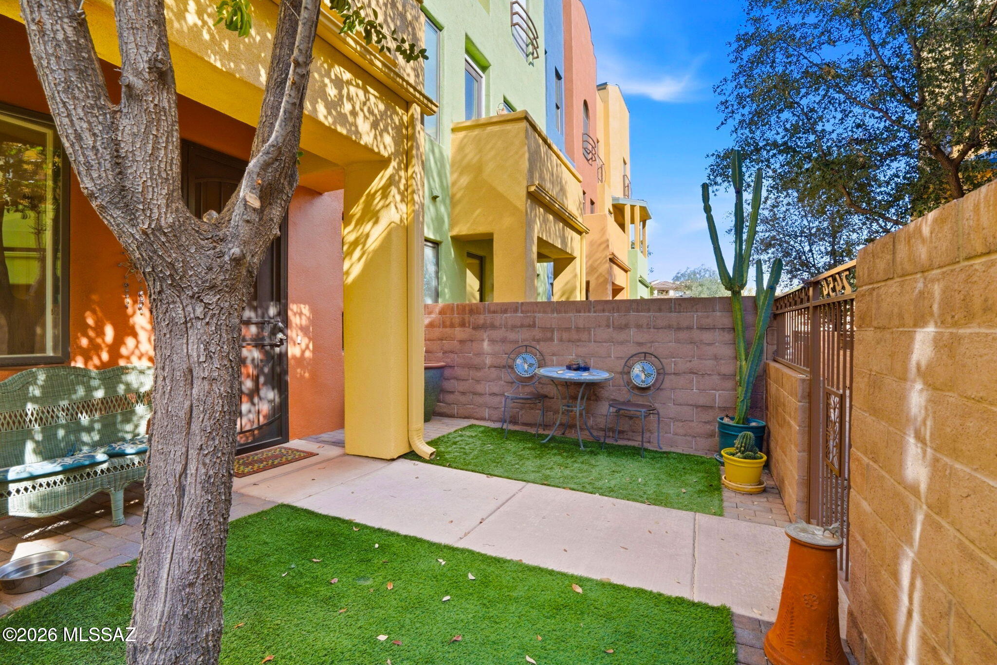 2454 E Blue Diamond Drive