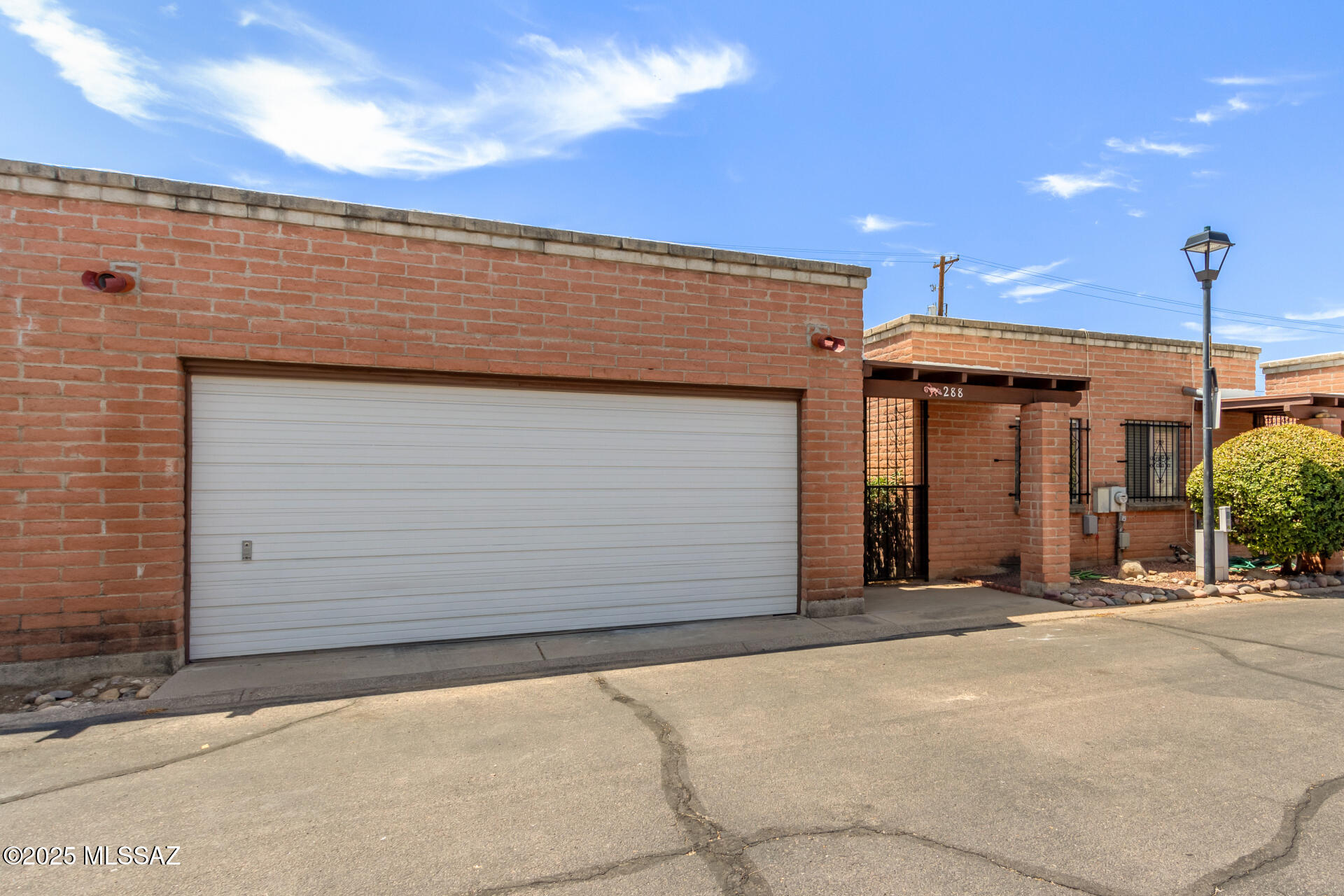 288 E Root Way