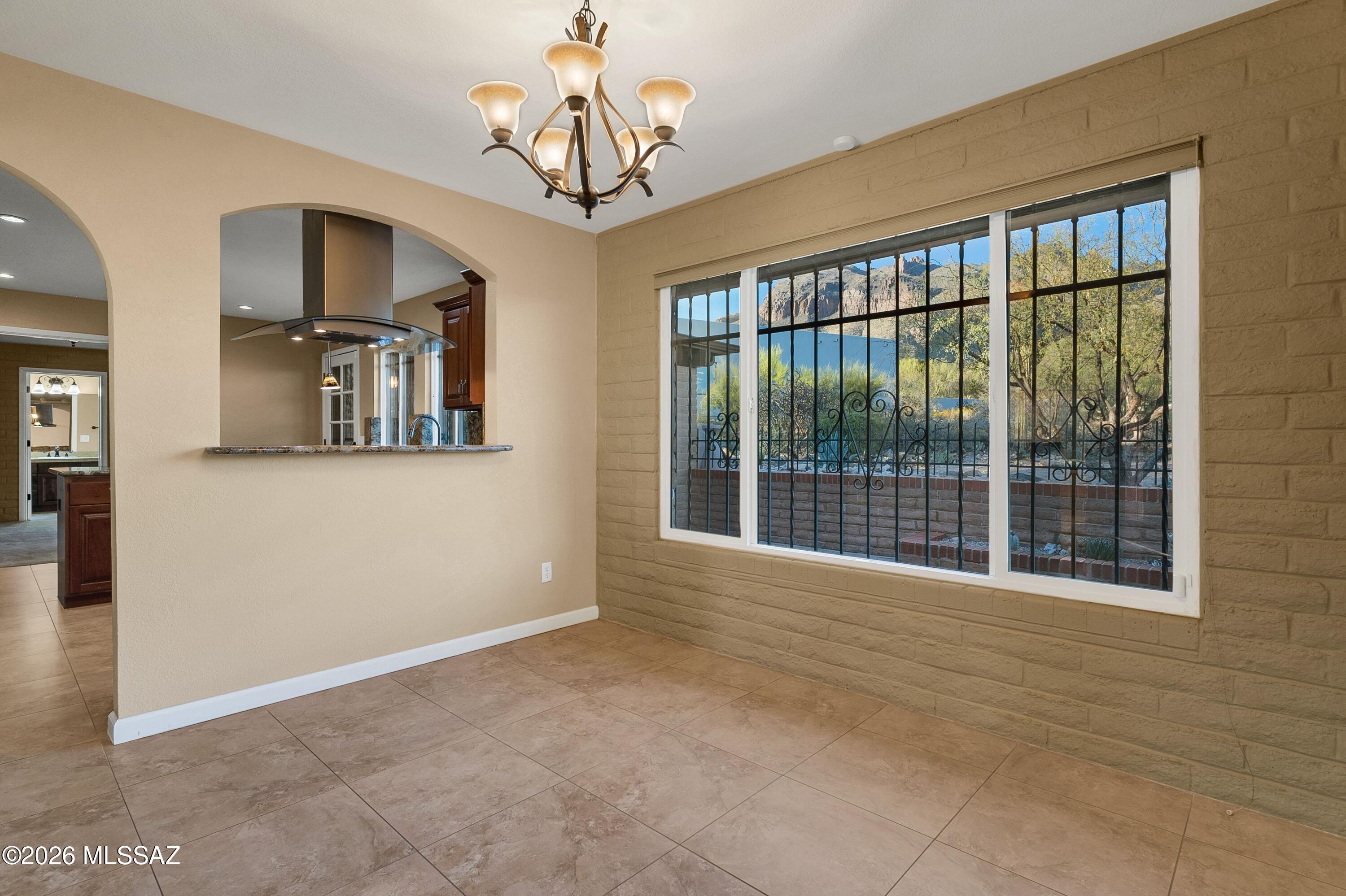 7112 N Chimney Rock Place