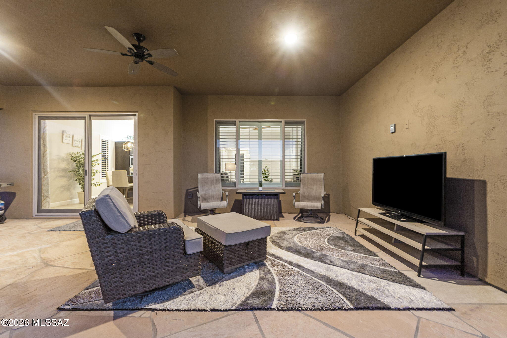 60152 E Blue Palm Drive