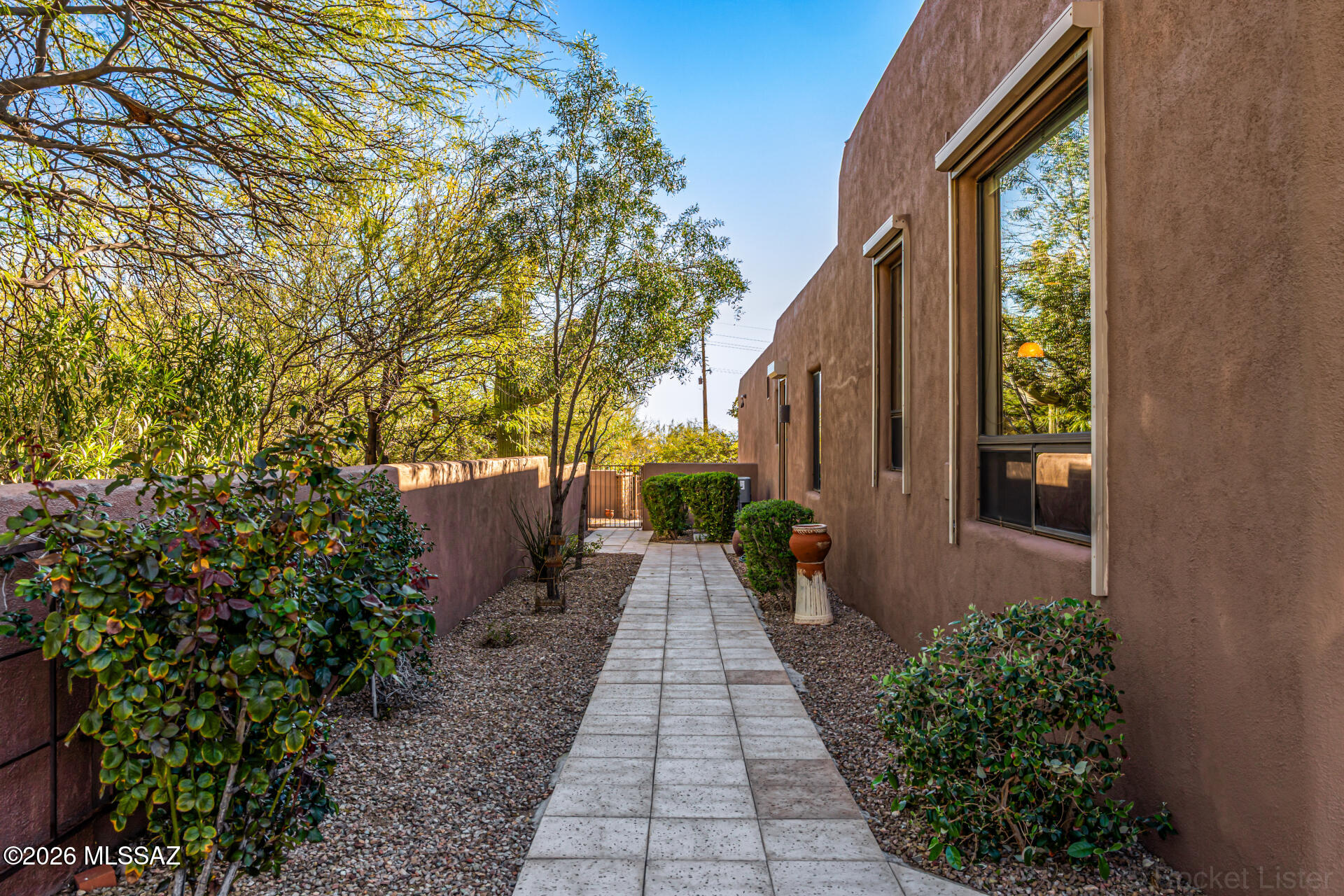 7050 N Via Sierra Del Sol
