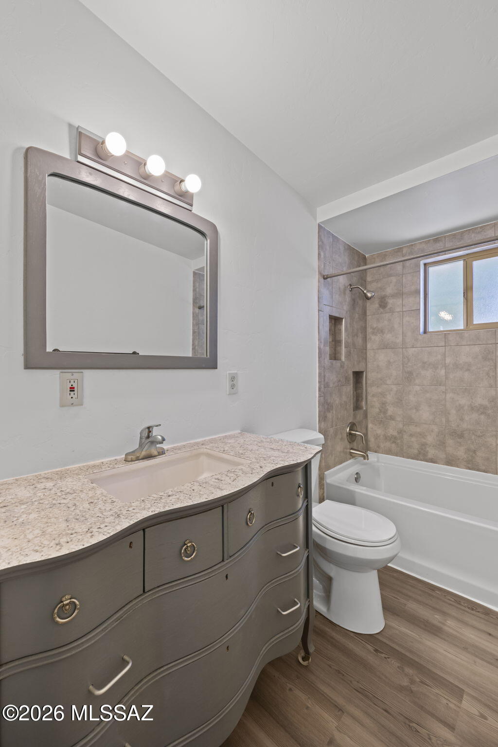 16467 N Avenida De La Canada