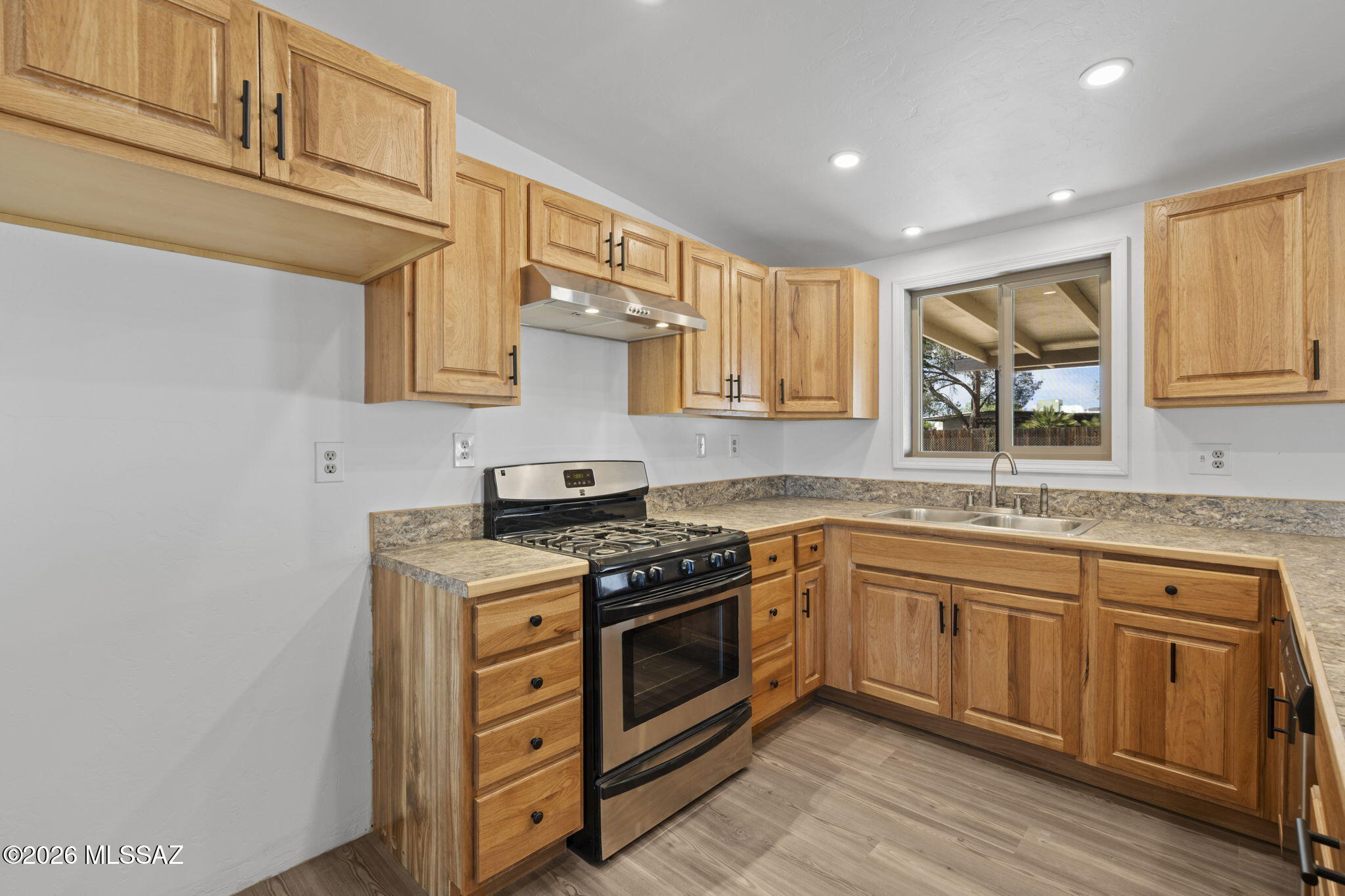 16467 N Avenida De La Canada