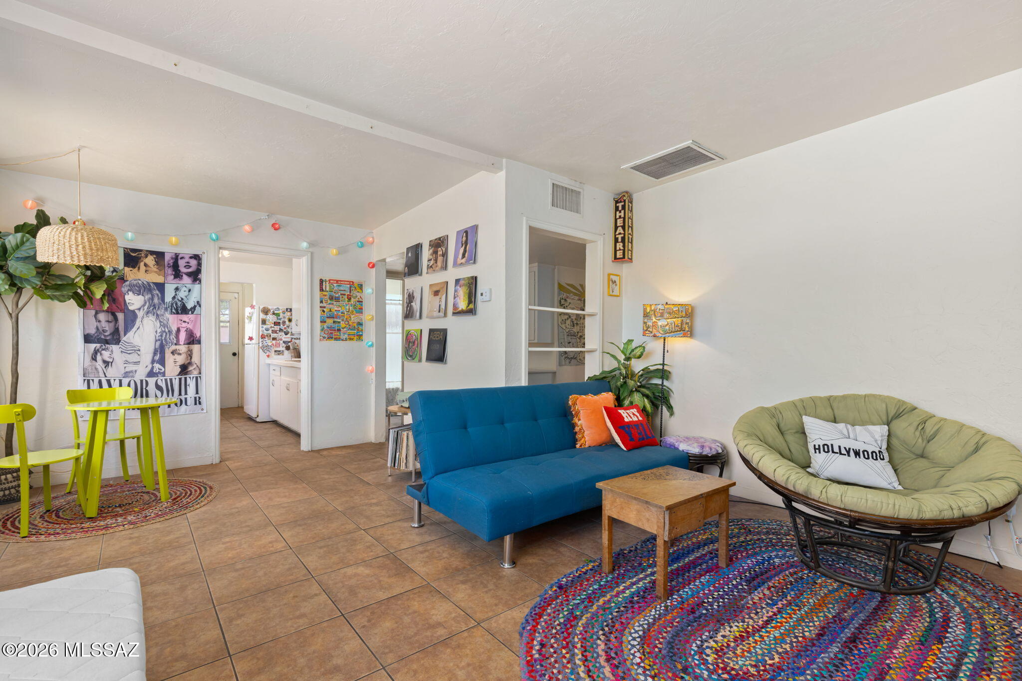 2936 E Edison Street