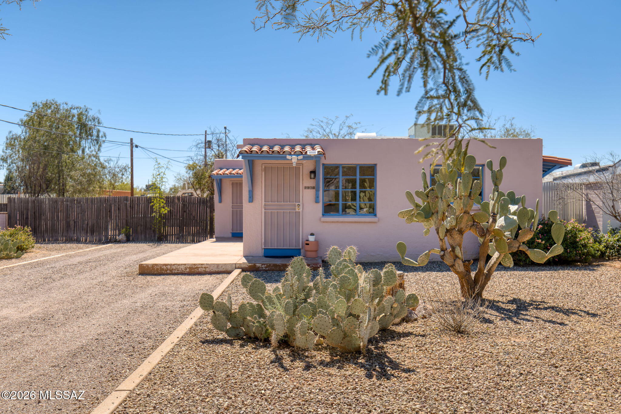 2936 E Edison Street