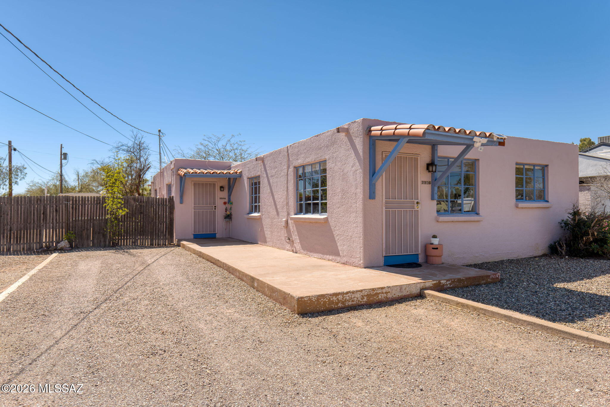 2936 E Edison Street