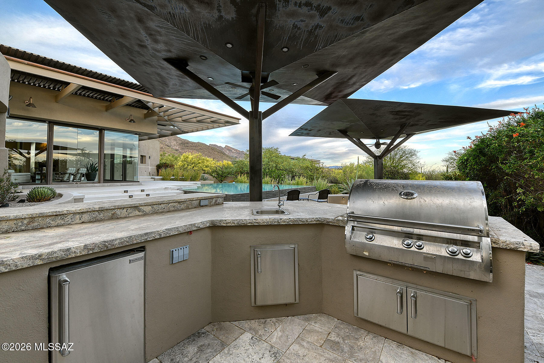 2004 E Desert Garden Drive