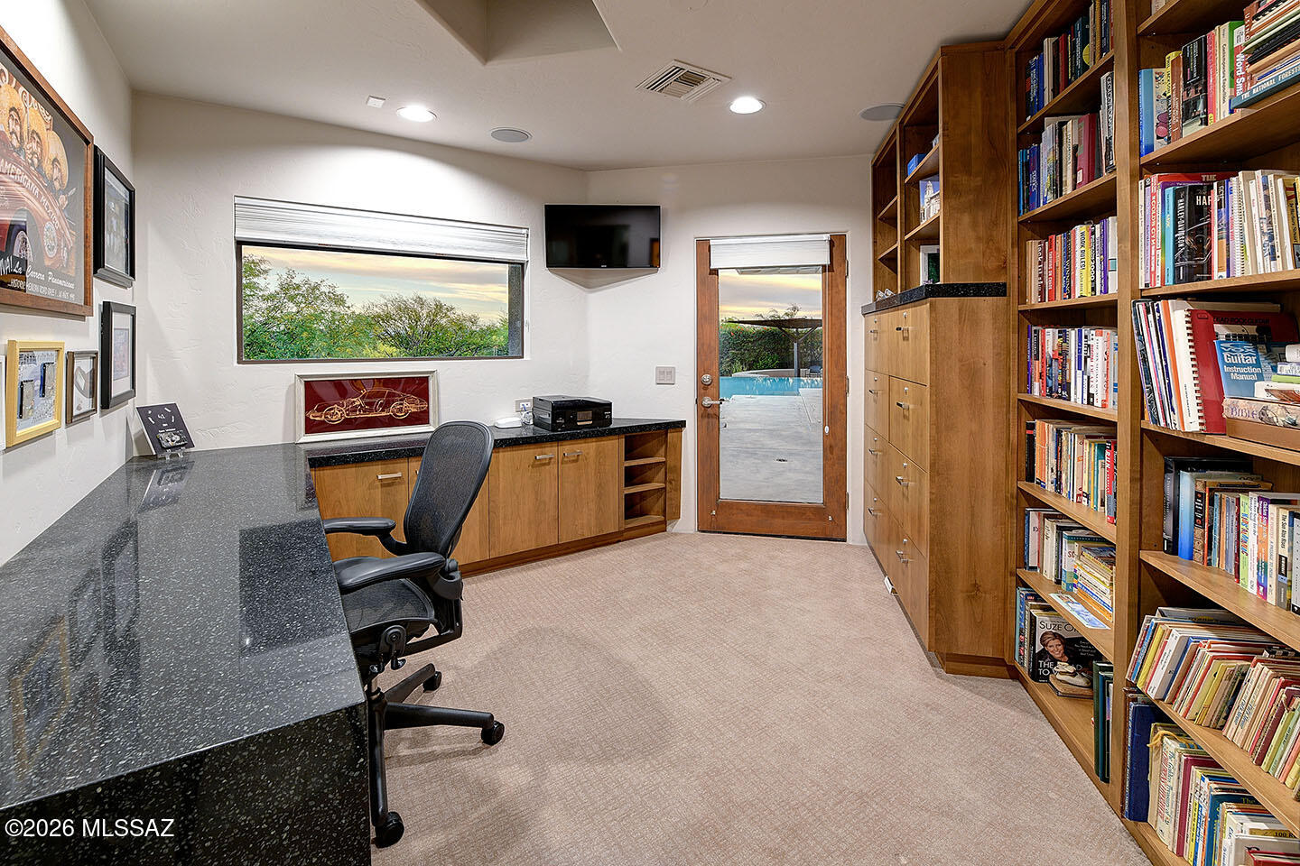 2004 E Desert Garden Drive