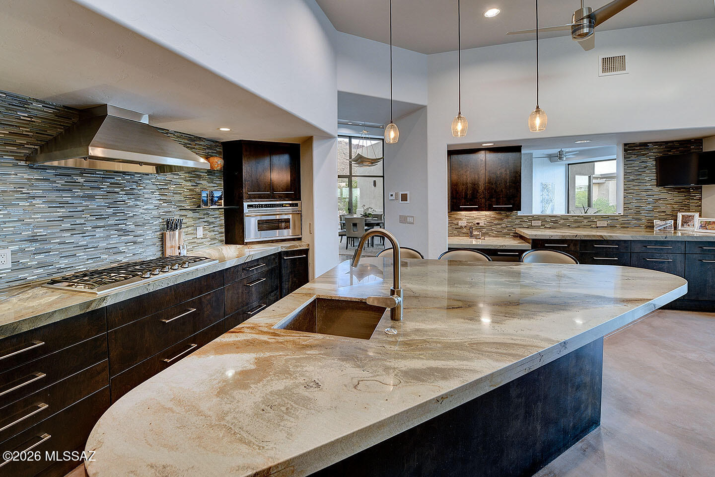2004 E Desert Garden Drive