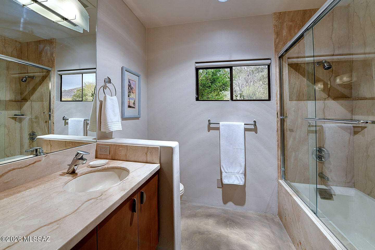 2004 E Desert Garden Drive