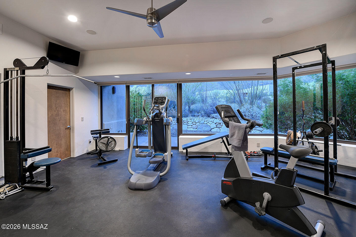 2004 E Desert Garden Drive