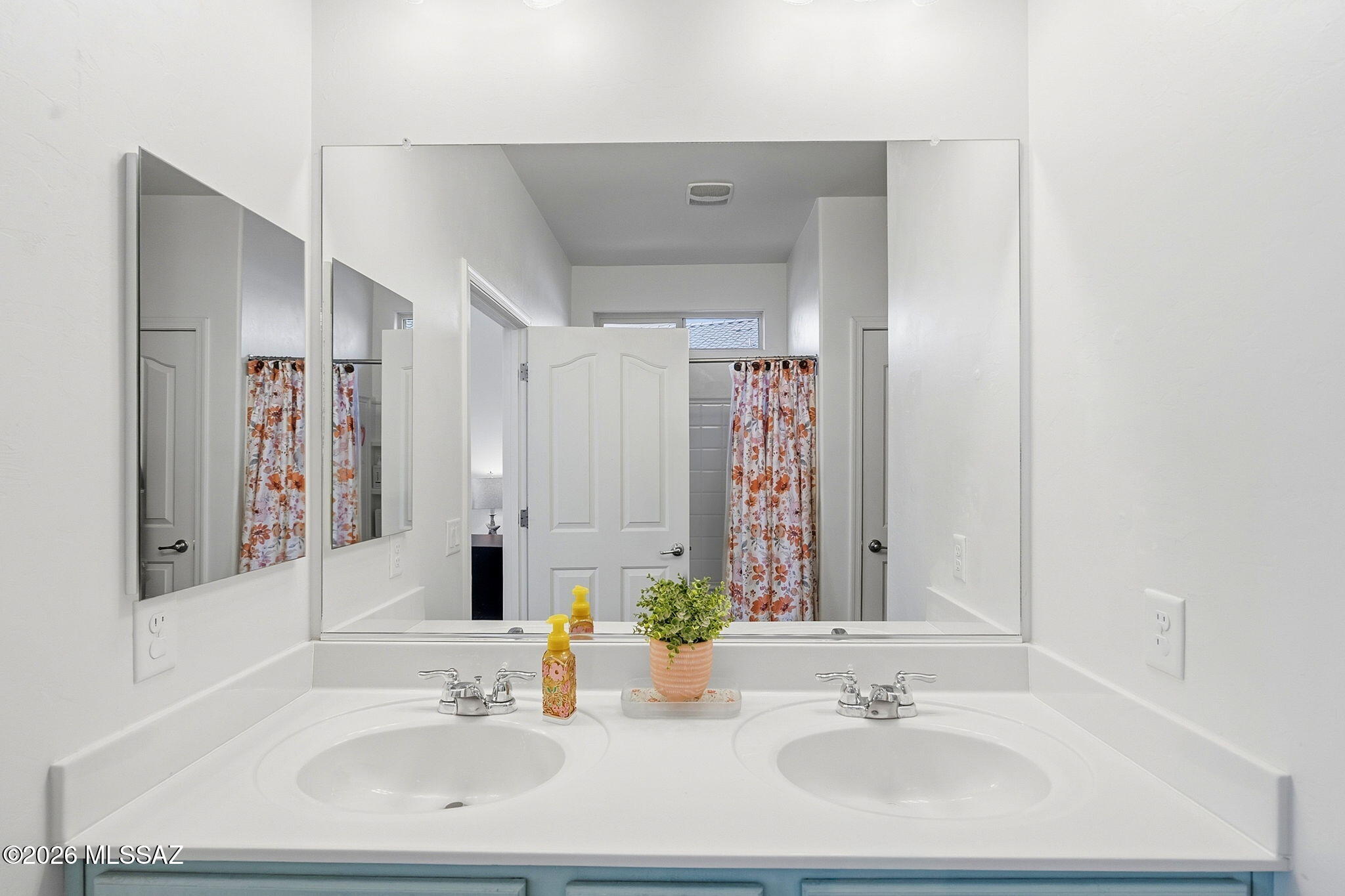 8854 N Hardy Preserve Loop