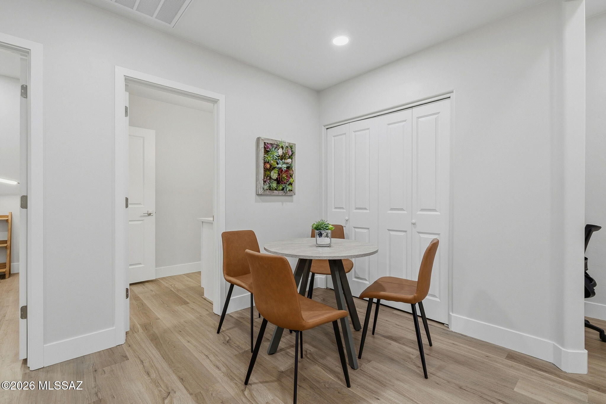 2020 E River Road 101