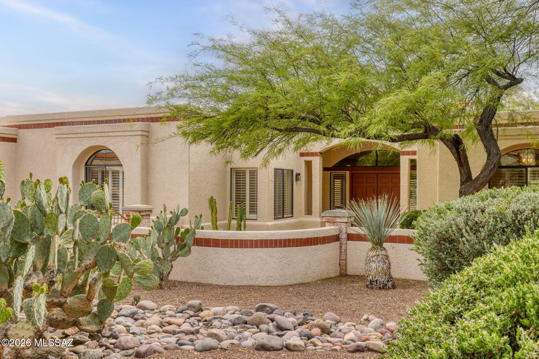 6211 N Via Acacia