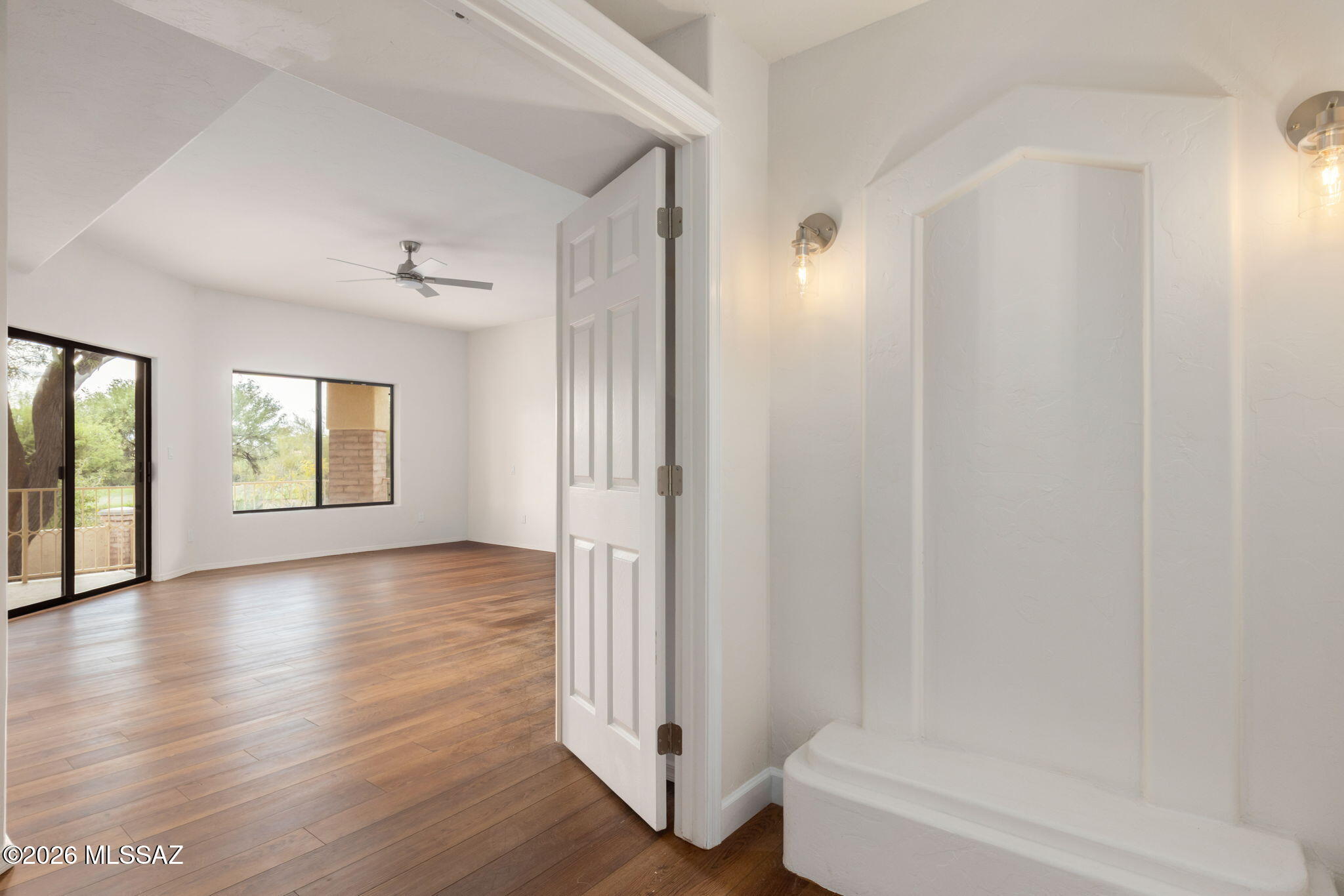 6211 N Via Acacia