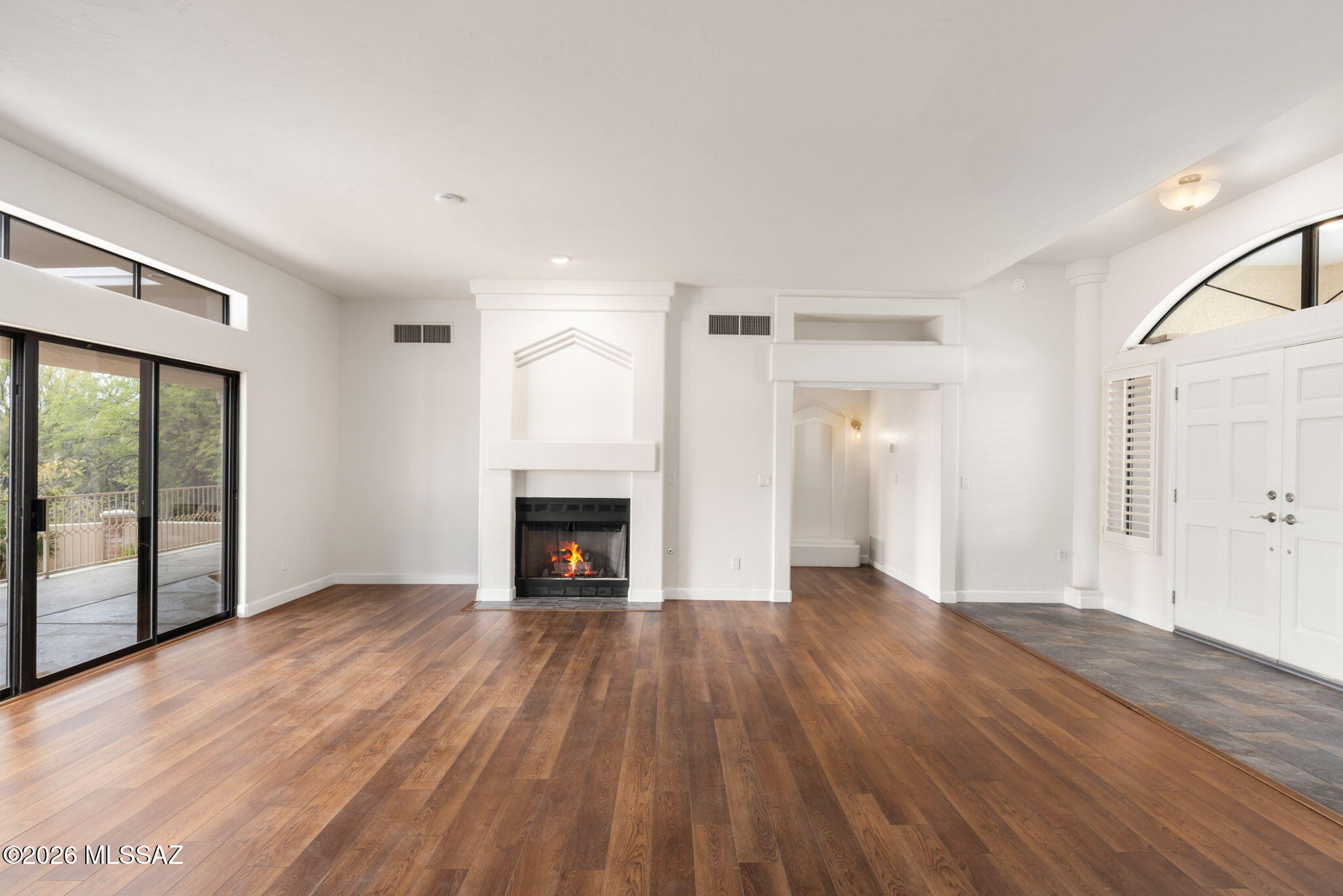 6211 N Via Acacia