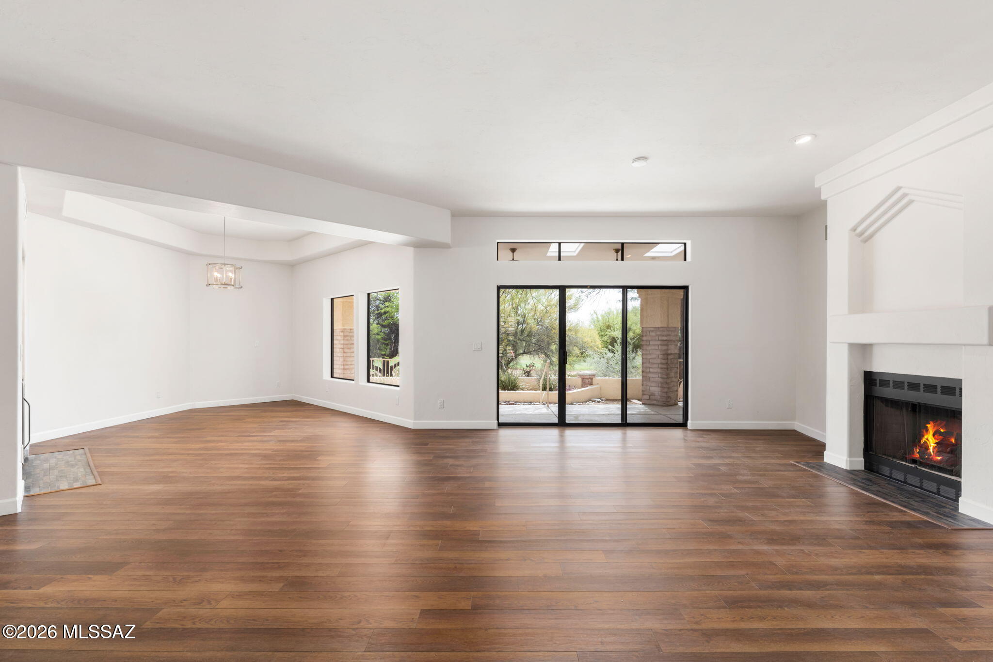 6211 N Via Acacia
