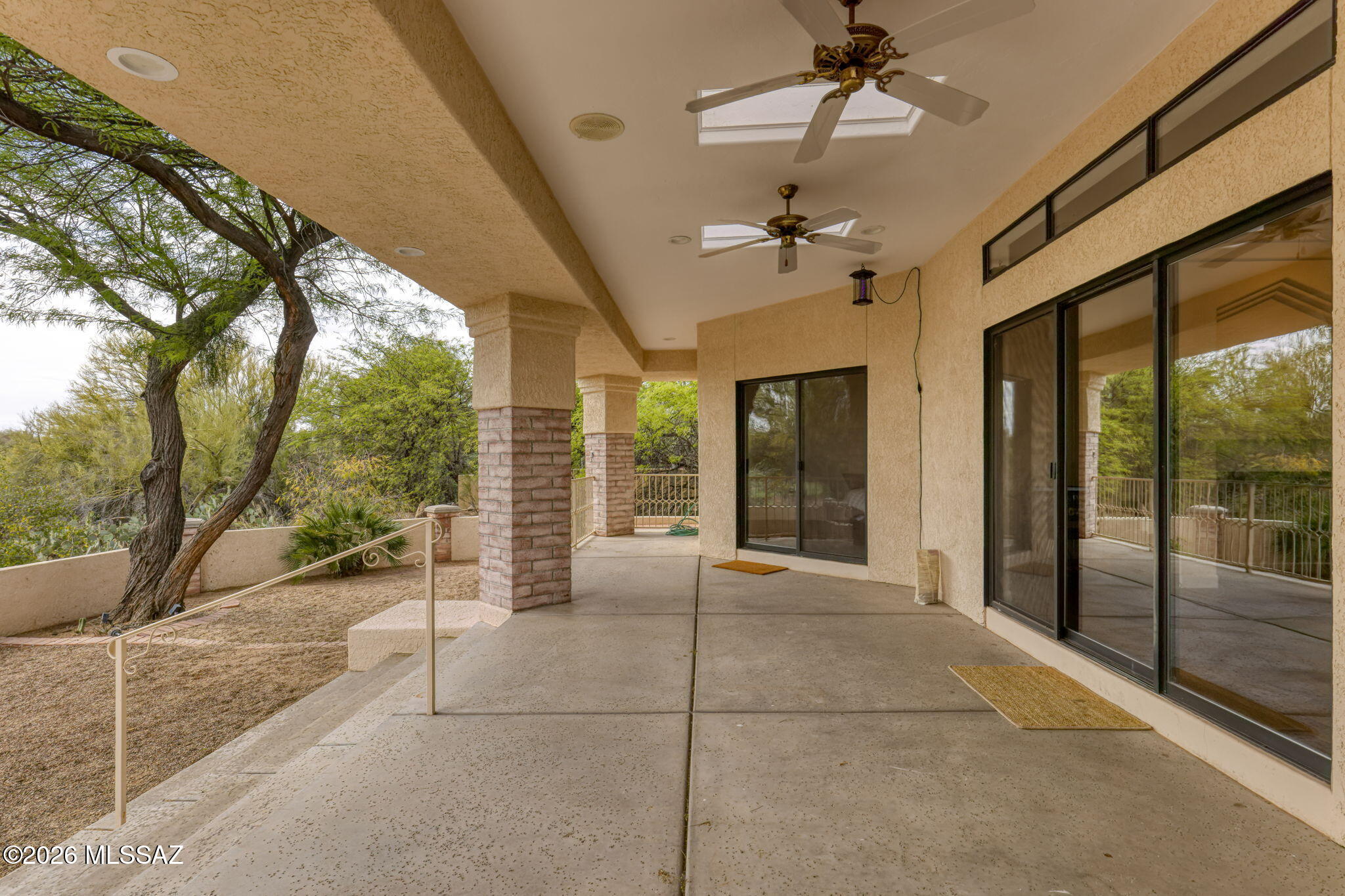 6211 N Via Acacia