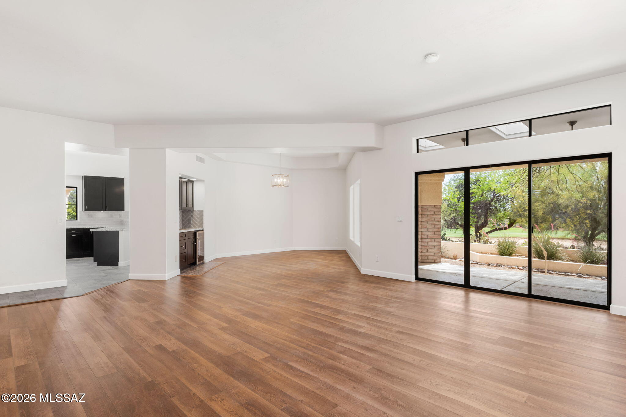 6211 N Via Acacia