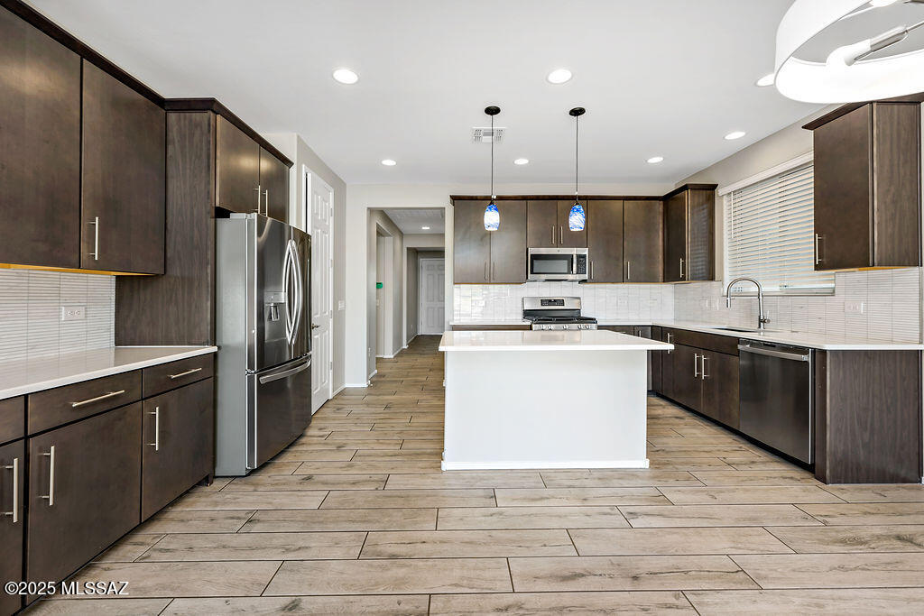 1006 W Calle Monte Lindo