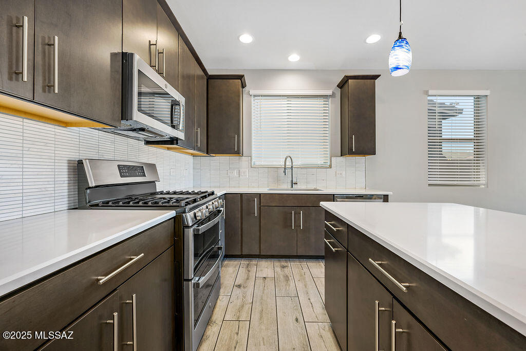 1006 W Calle Monte Lindo