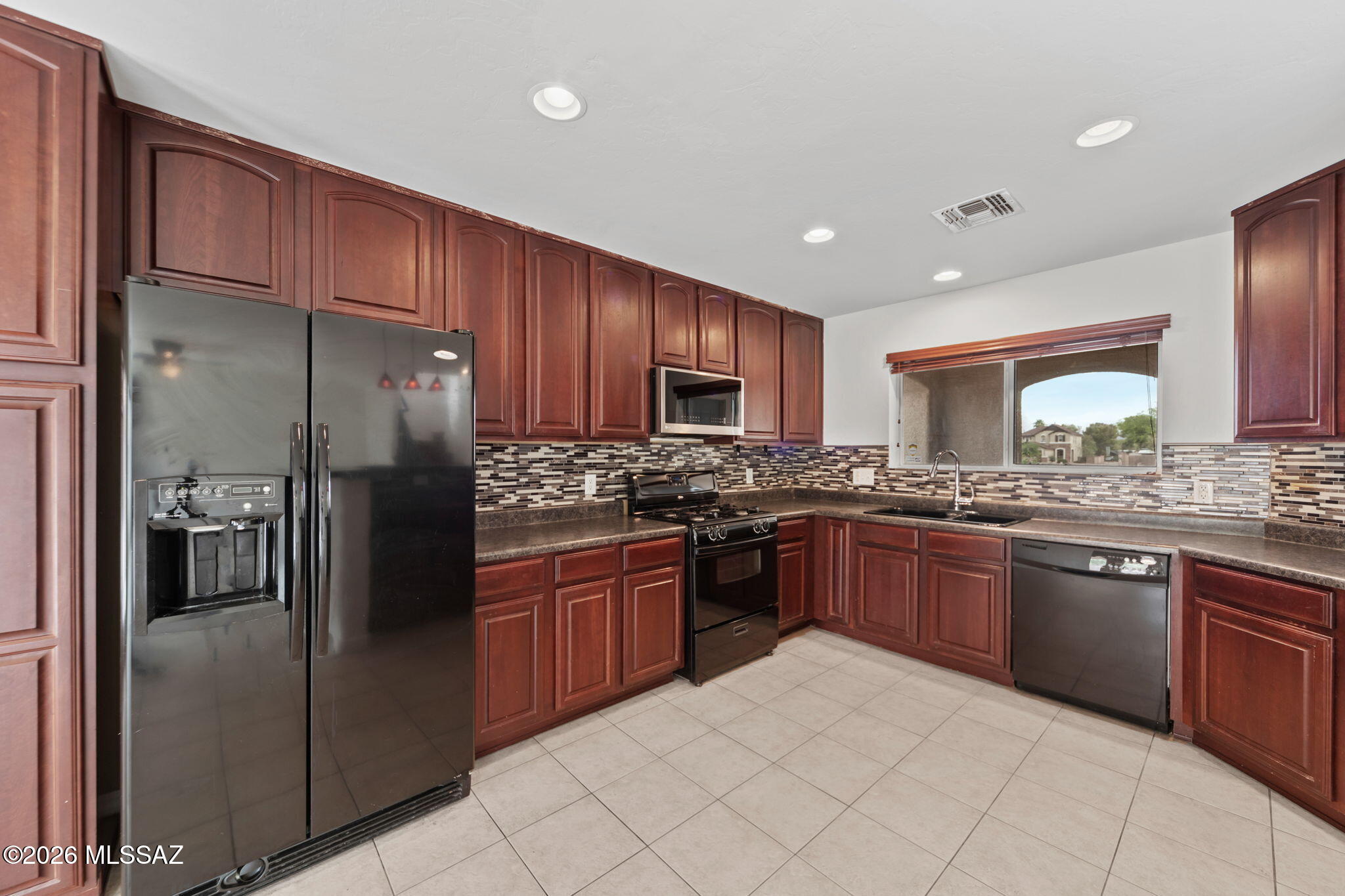 2779 W Greenstreak Drive