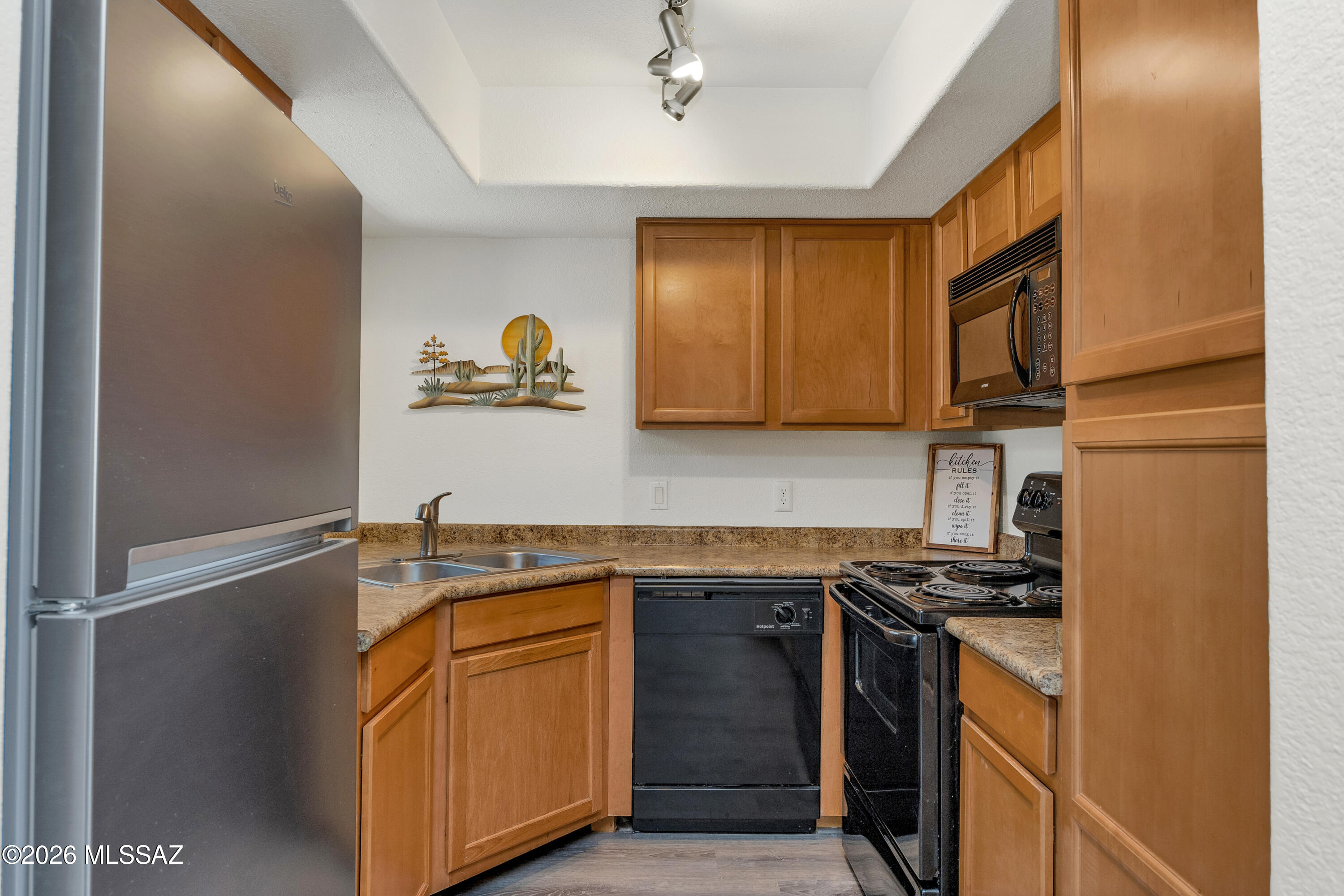 5855 N Kolb Road 2102
