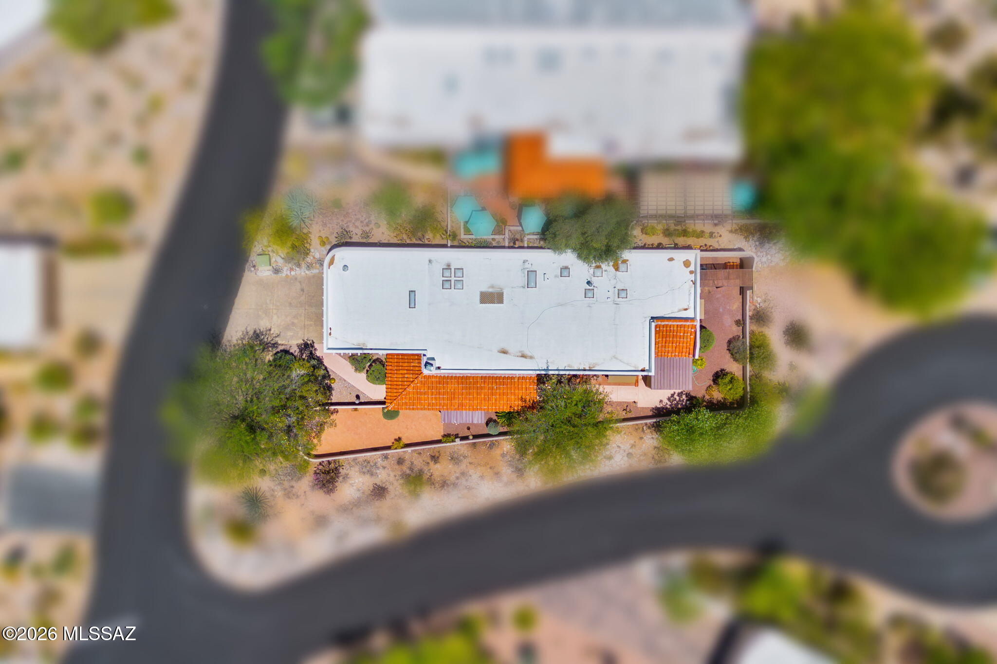 5406 N Camino De Las Brisas