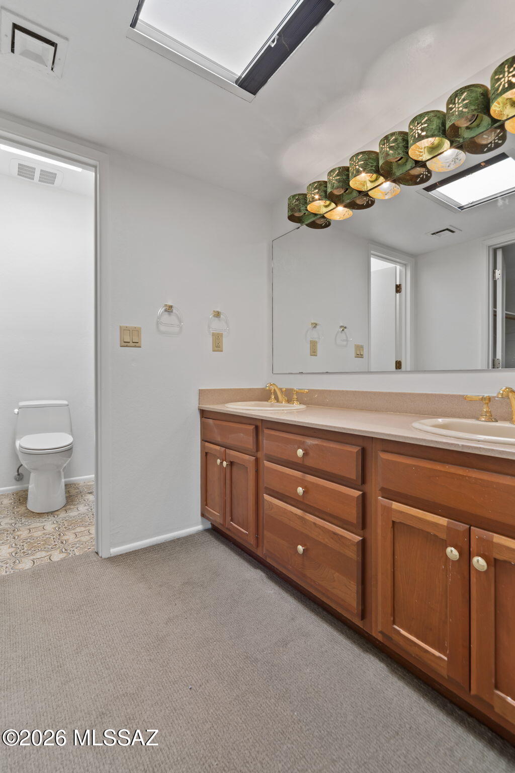 5406 N Camino De Las Brisas