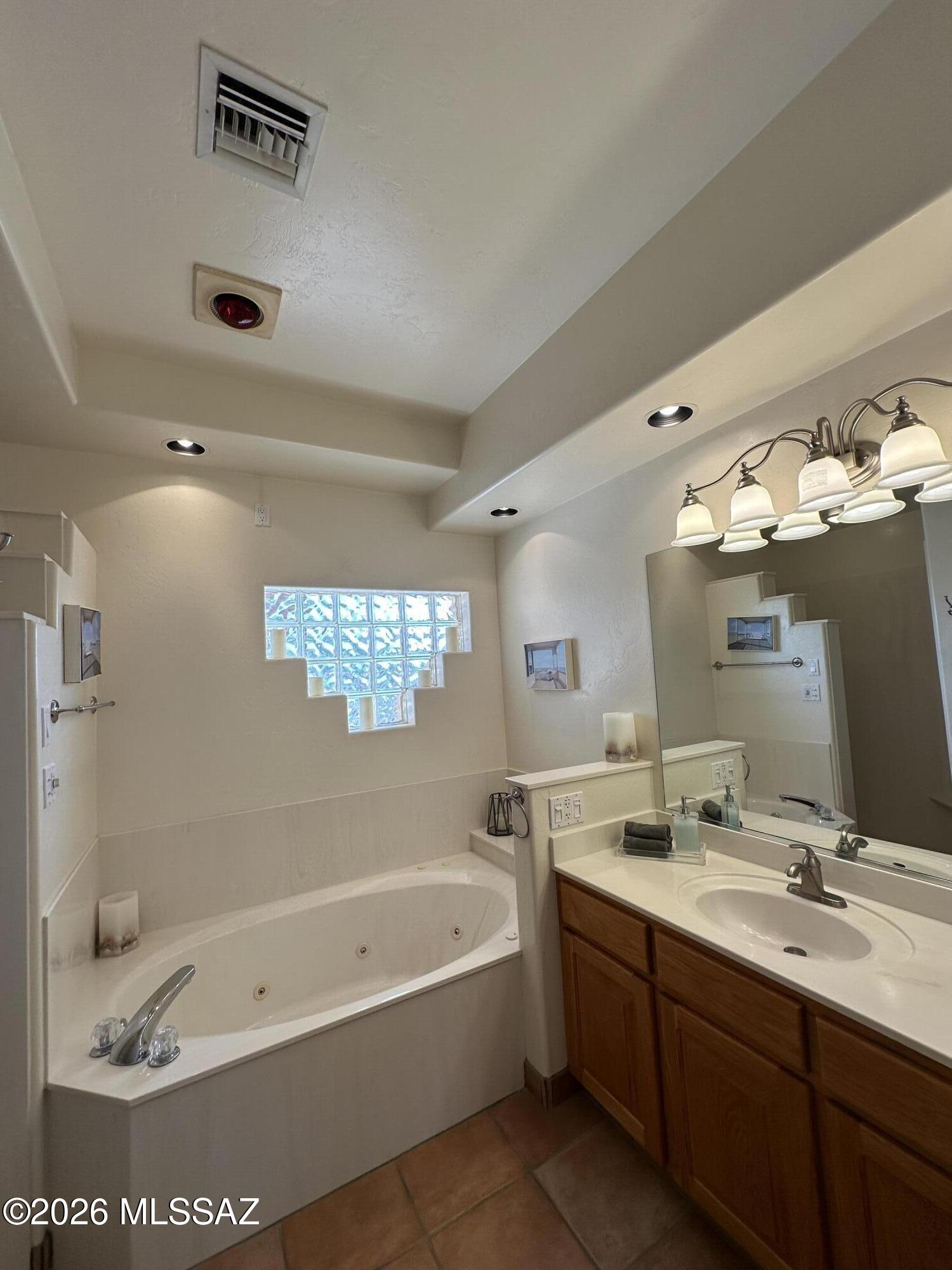 2305 N El Camino Rinconado