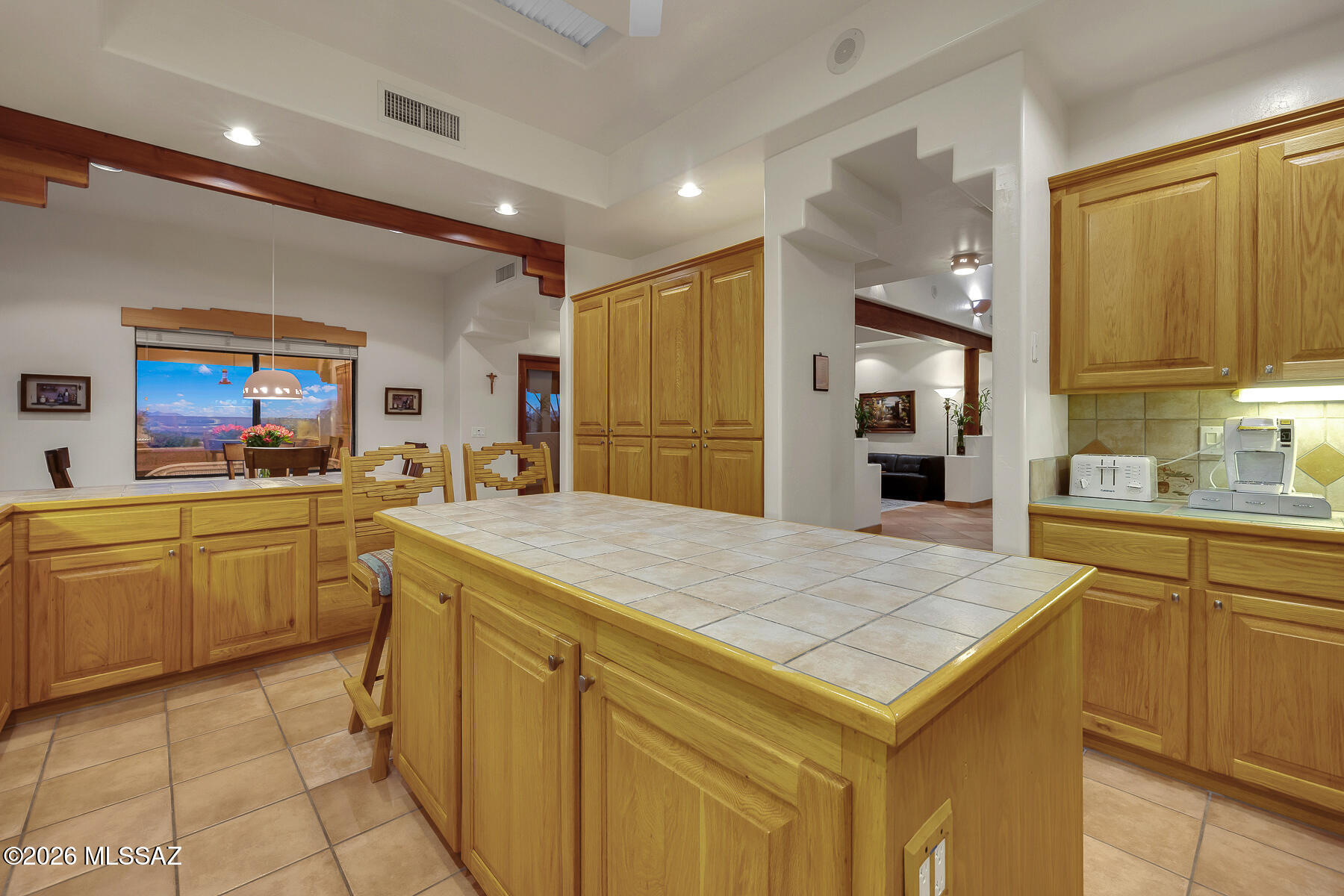 2305 N El Camino Rinconado