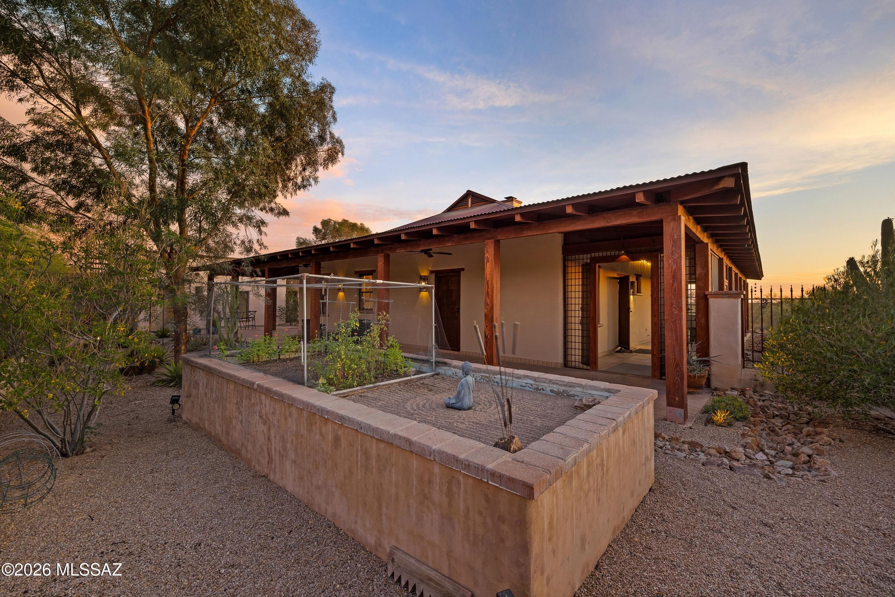 4166 W Adobe Ranch Place