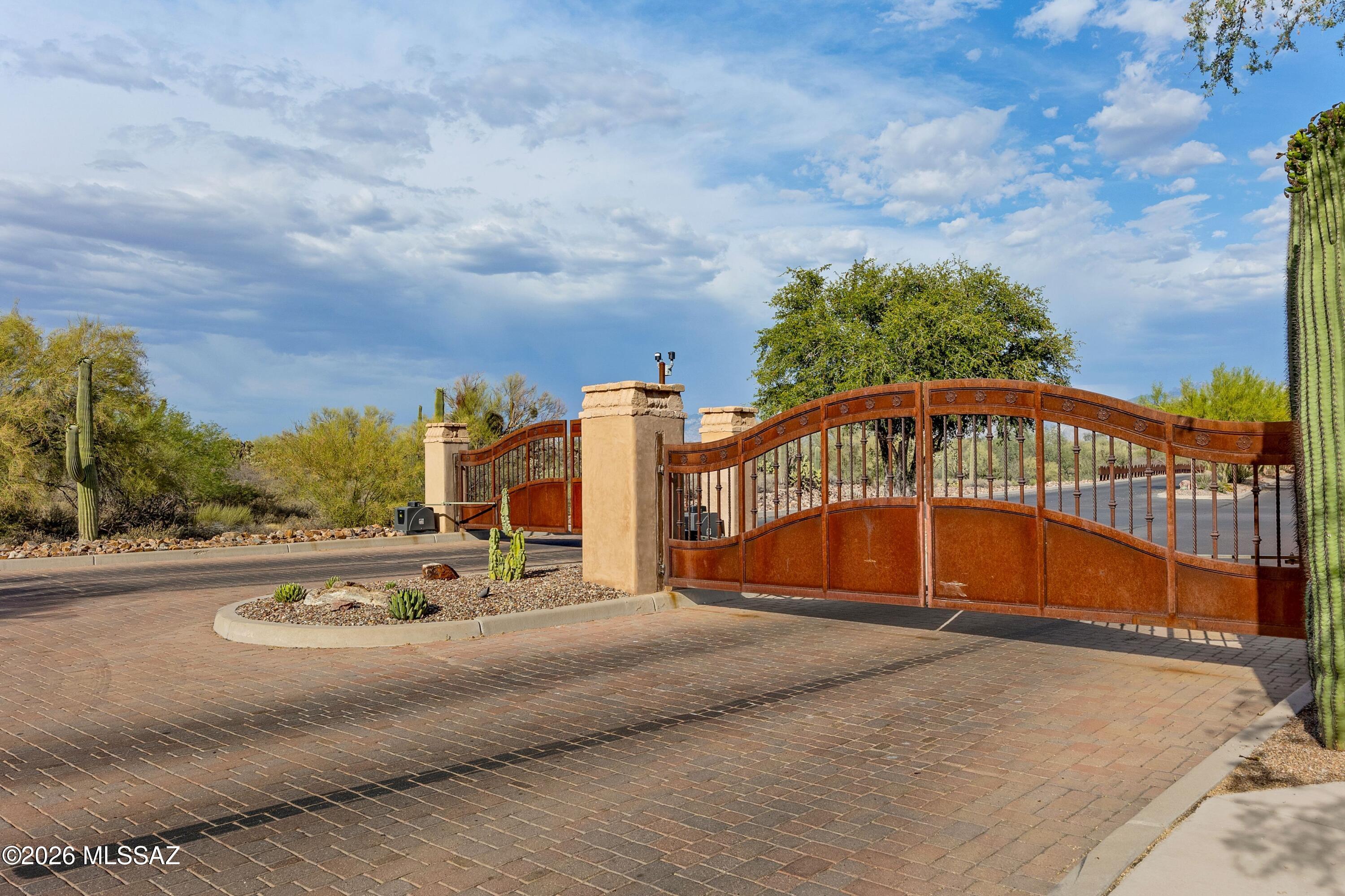 4166 W Adobe Ranch Place